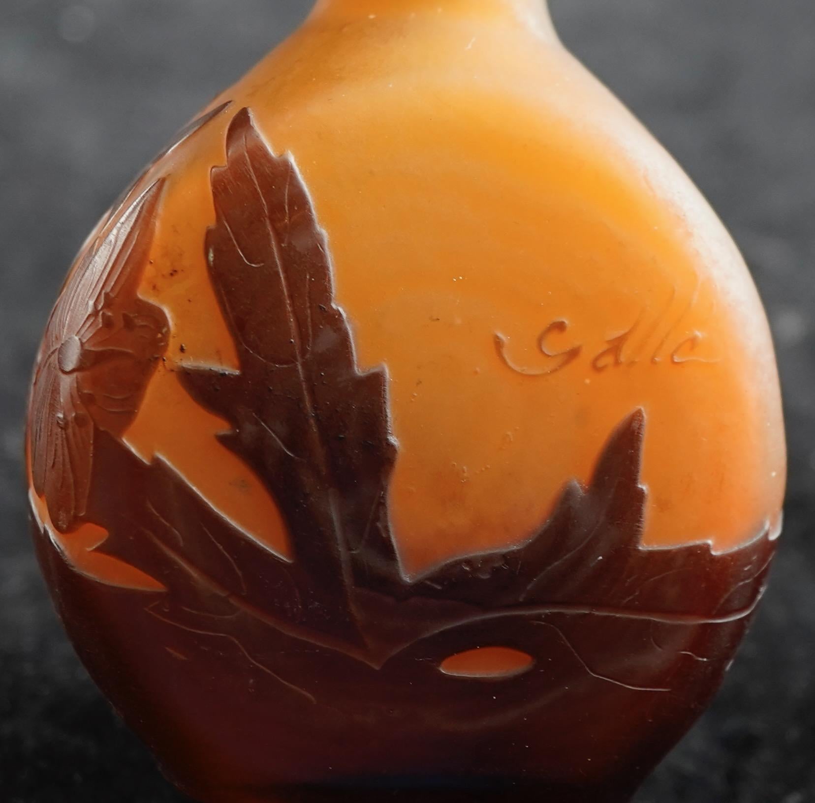 Vaso di vetro Galle Soliflores Cameo in vendita 1