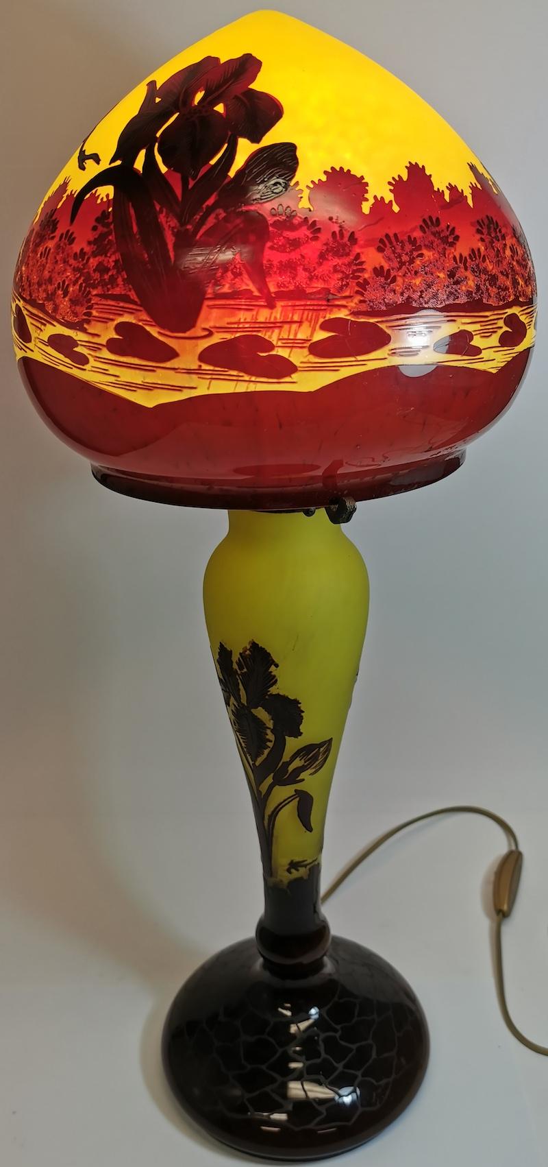 Galle Style Table Lamp For Sale 2
