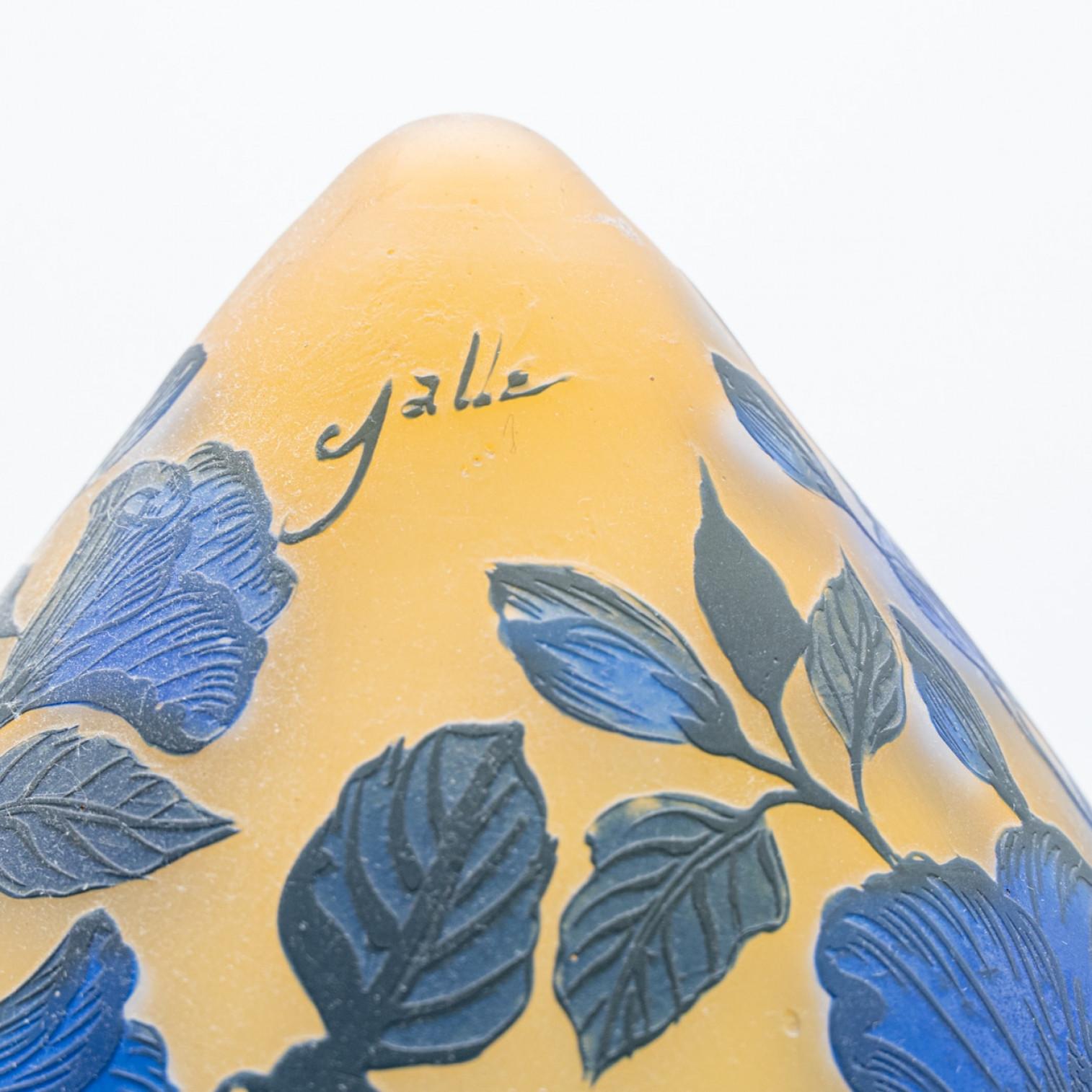 Lámpara de Sobremesa Estilo Gallé Champiñón Hibisco Amarillo Azul, Francia Art Nouveau en venta