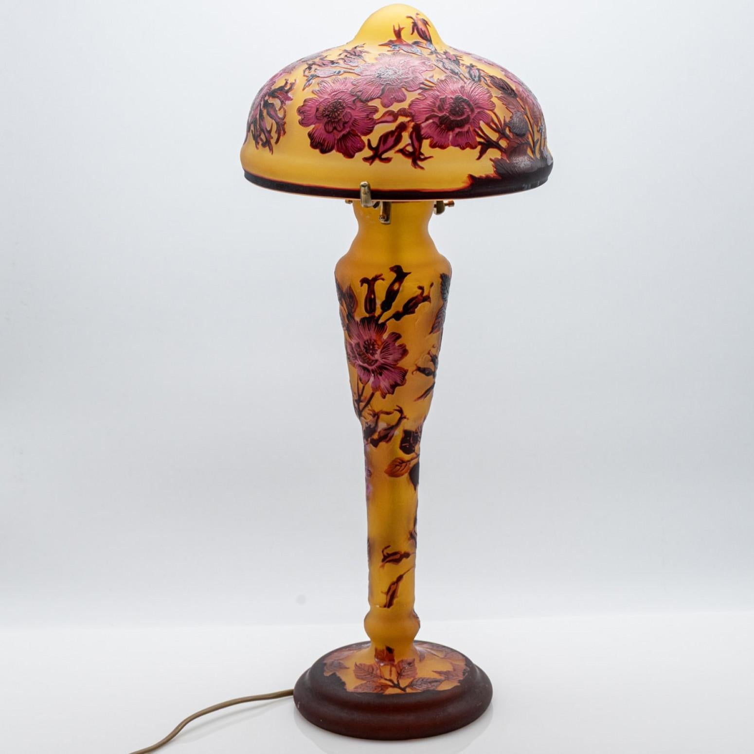 Lampe de table style Gallé Champignon Jaune Rouge Fleurs, France en vente 1
