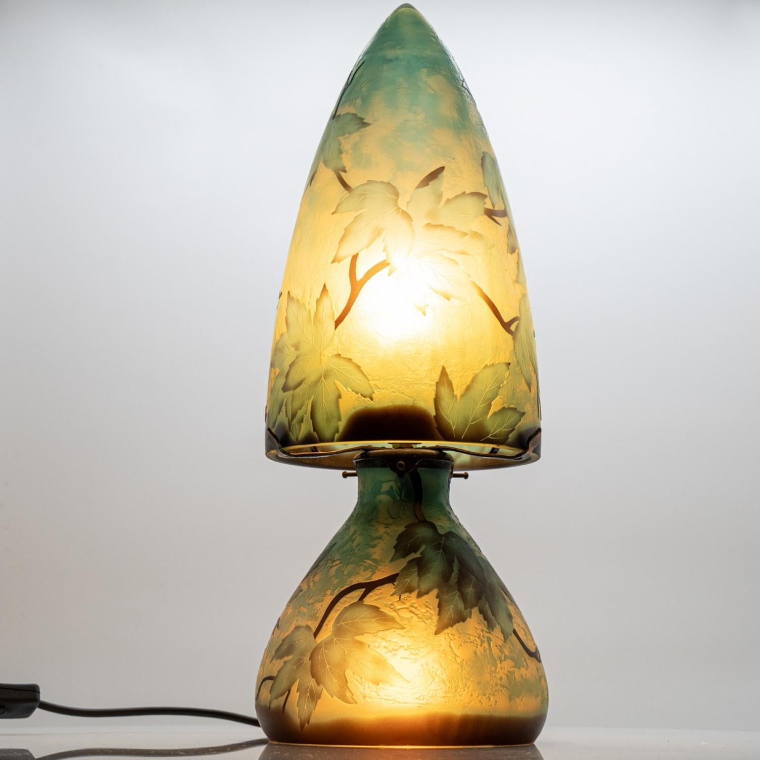 Gallé Table Lamp Mushroom Green Leafs, France en venta 2
