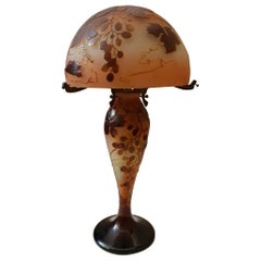 Gallé XX sec. Pampres of Wine France Art Nouveau Floral Decoration Lamp, 1900s