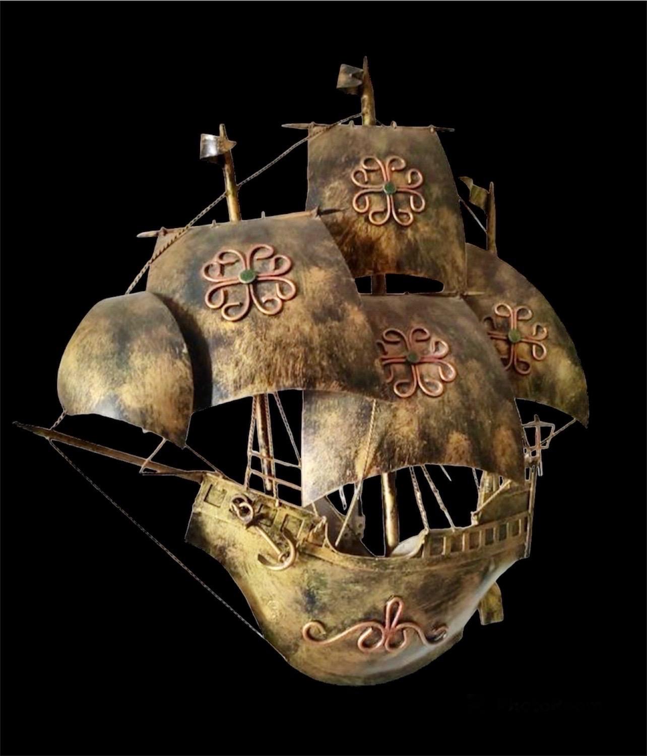 Galleon boat pair of wall lighting gilt gold , 1950s In Good Condition For Sale In DÉNIA, ES