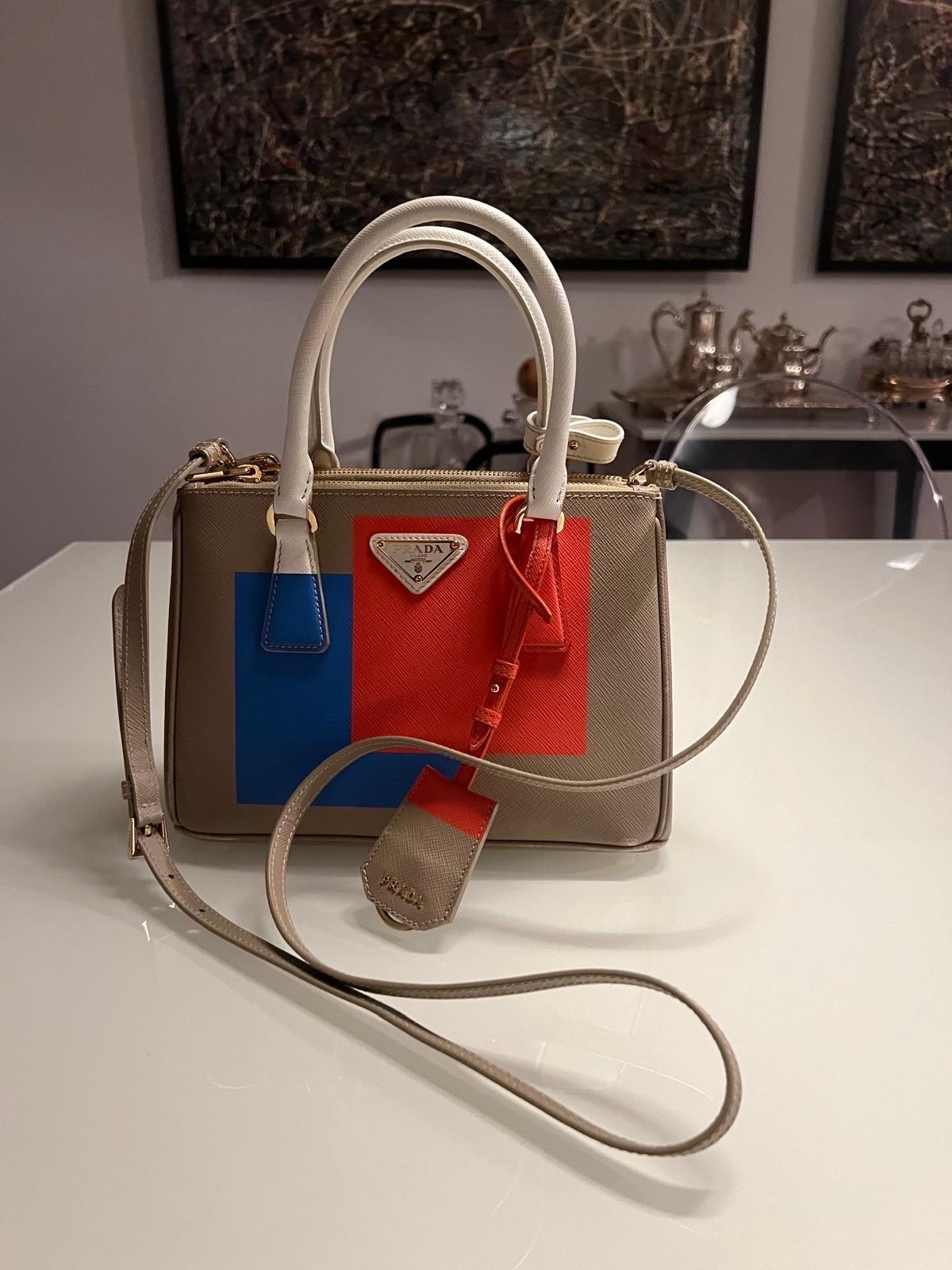Bolsa Galleria Edición especial en Excelente estado para la venta en Carnate, IT