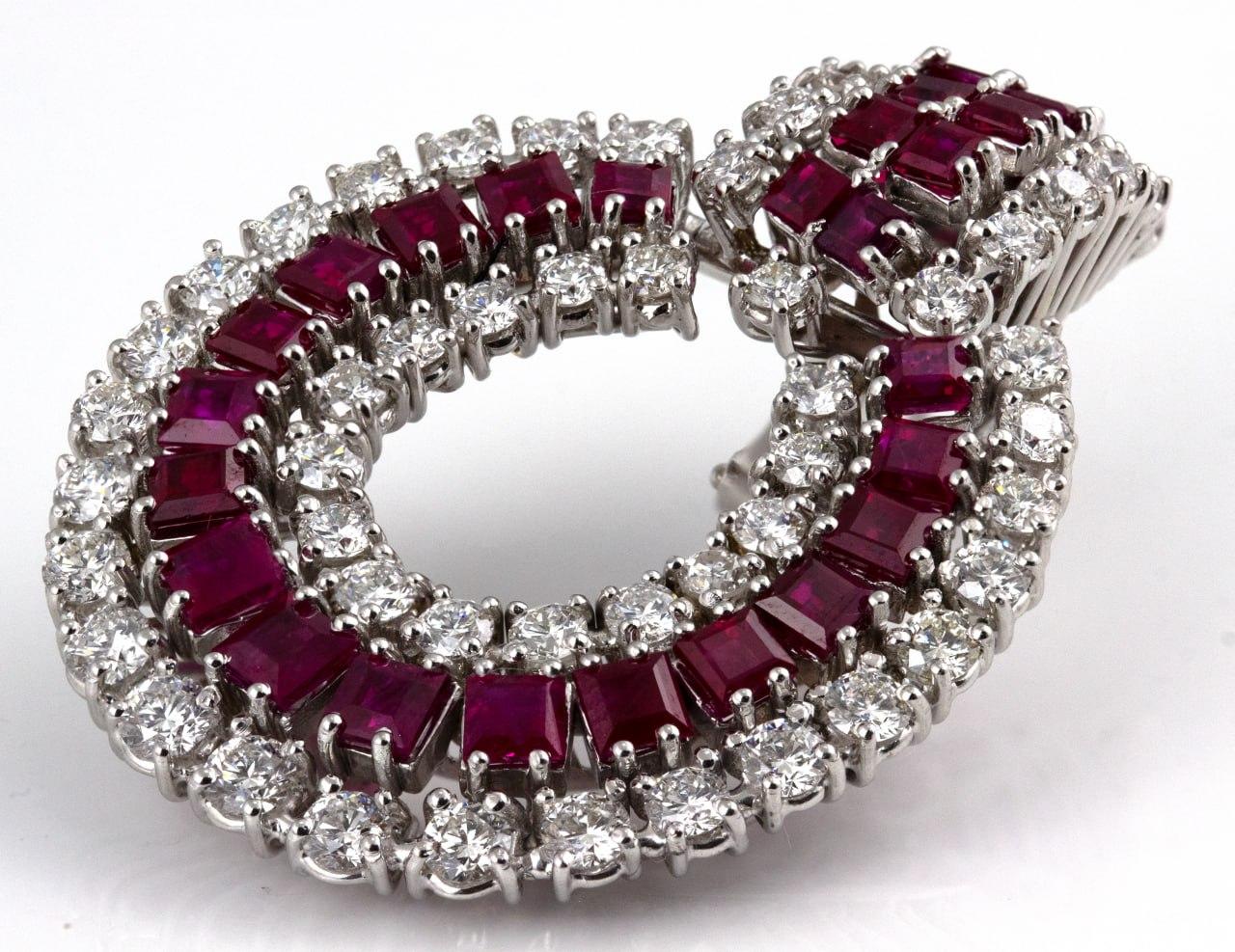 Made in Italy for Galleria Cellini
Burma Ruby: 19.00ctw
Carre Cut
Origin: Burma - Myanmar
Color: Intense Red
Diamonds: 9.00ctw
Round Cut
Color: G/H
Clarity: IF - VS
Certified by Istituto Gemmologico Nazionale
I.G.M. Report N. 23946
Retail price: