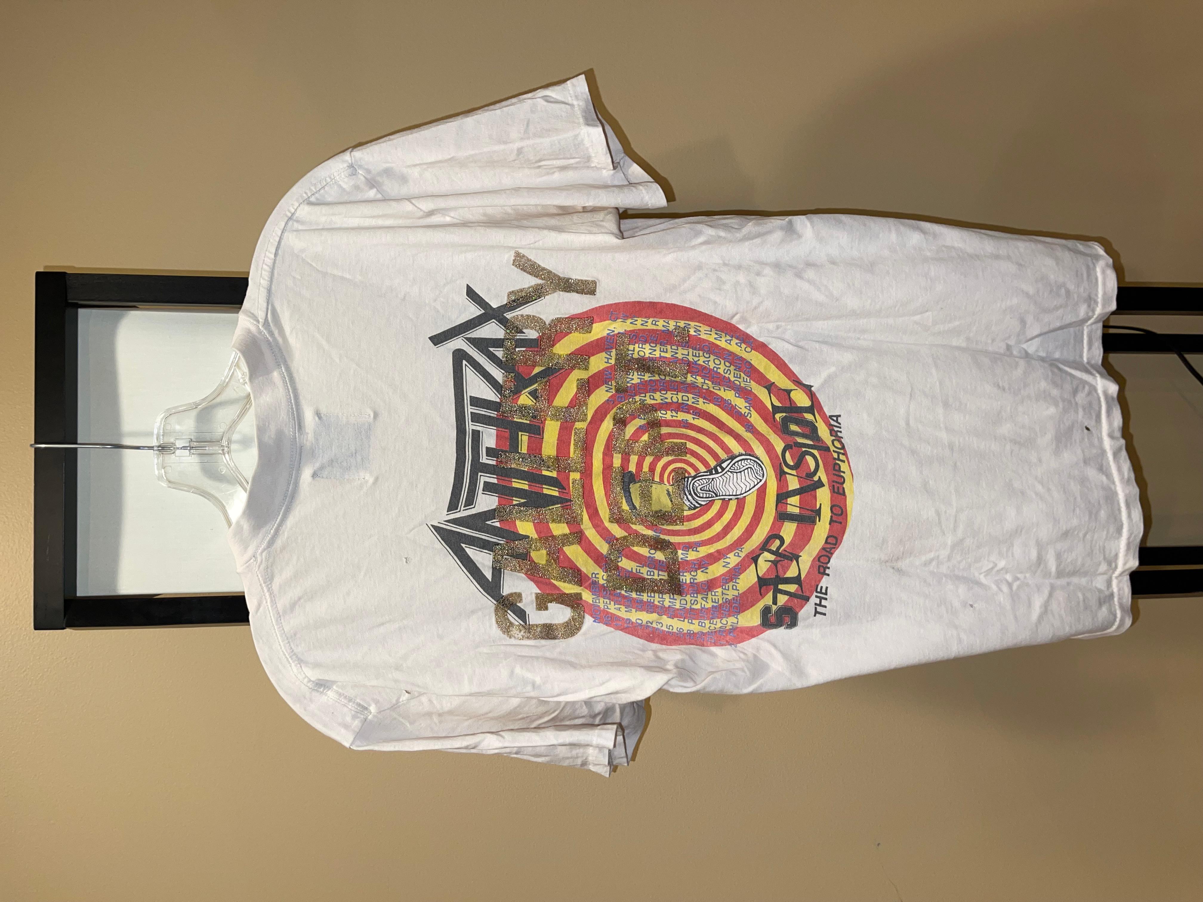 Gallery Dept. Vintage ANTHRAX Band Tee
Tag says Large but fits Small-Medium (see measurements)
Vintage Anthrax tee from 80s
Amazing vintage condition (see all pics)

EXTREMELY RARE and LIMITED Gallery Dept Vintage Tee. This tee is a 1 of 1 from