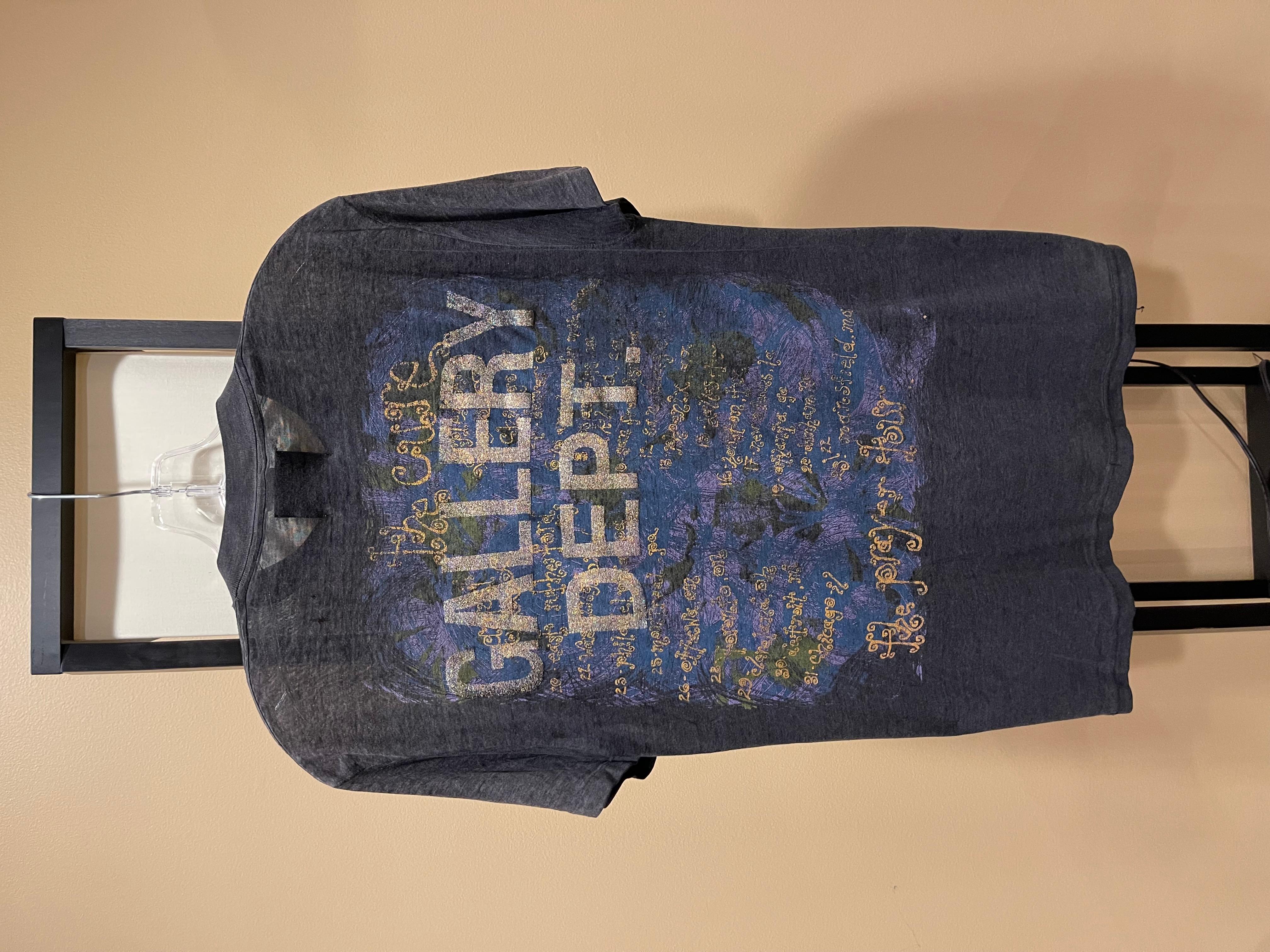 Gallery Dept Vintage The Cure Band Tee / Prayers Tour
No size tag but fits S-M (see measurements)
Vintage condition (see all detailed pics)
Amazing soft feel with distressing
EXTREMELY RARE AND LIMITED Gallery Dept vintage tee. This is a 1 of 1 from