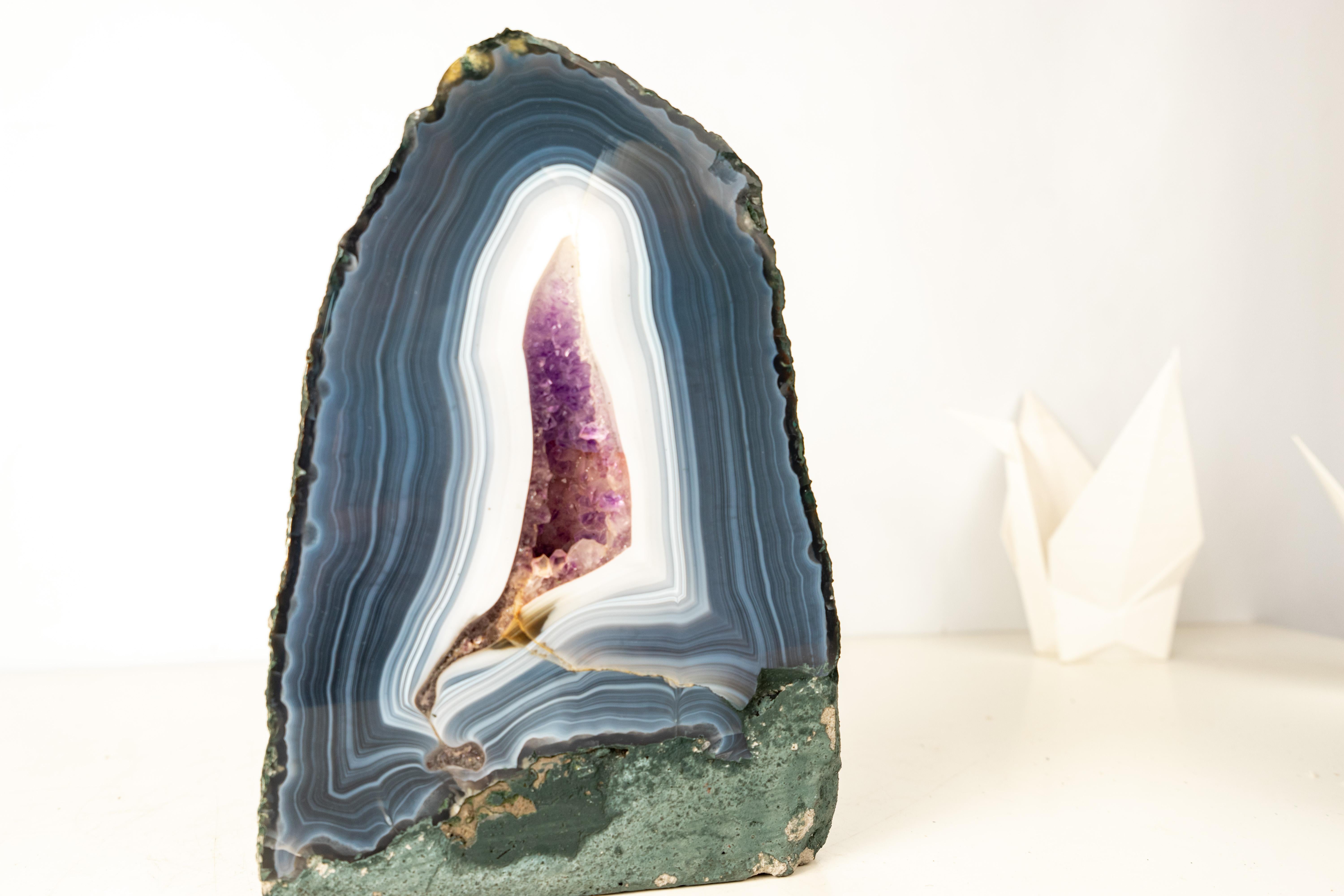 Blau-weißer Spitzenachat-Geode mit Amethyst-Druzy in Galerie-Qualität im Angebot 5