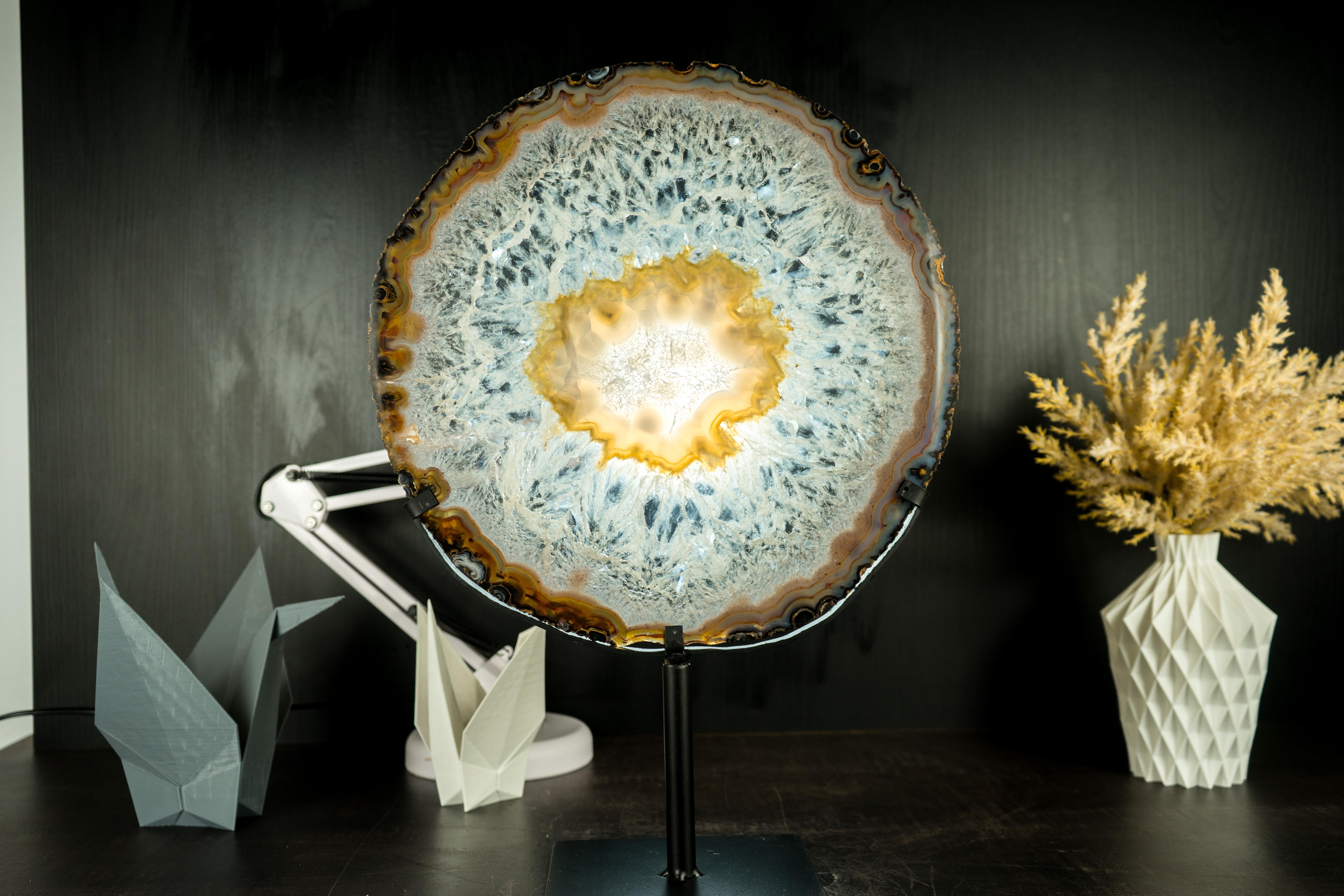 Große Galerieschale aus Spitzen-Achat in Galerieform, mit eisähnlichem Kristall und buntem Achat 5