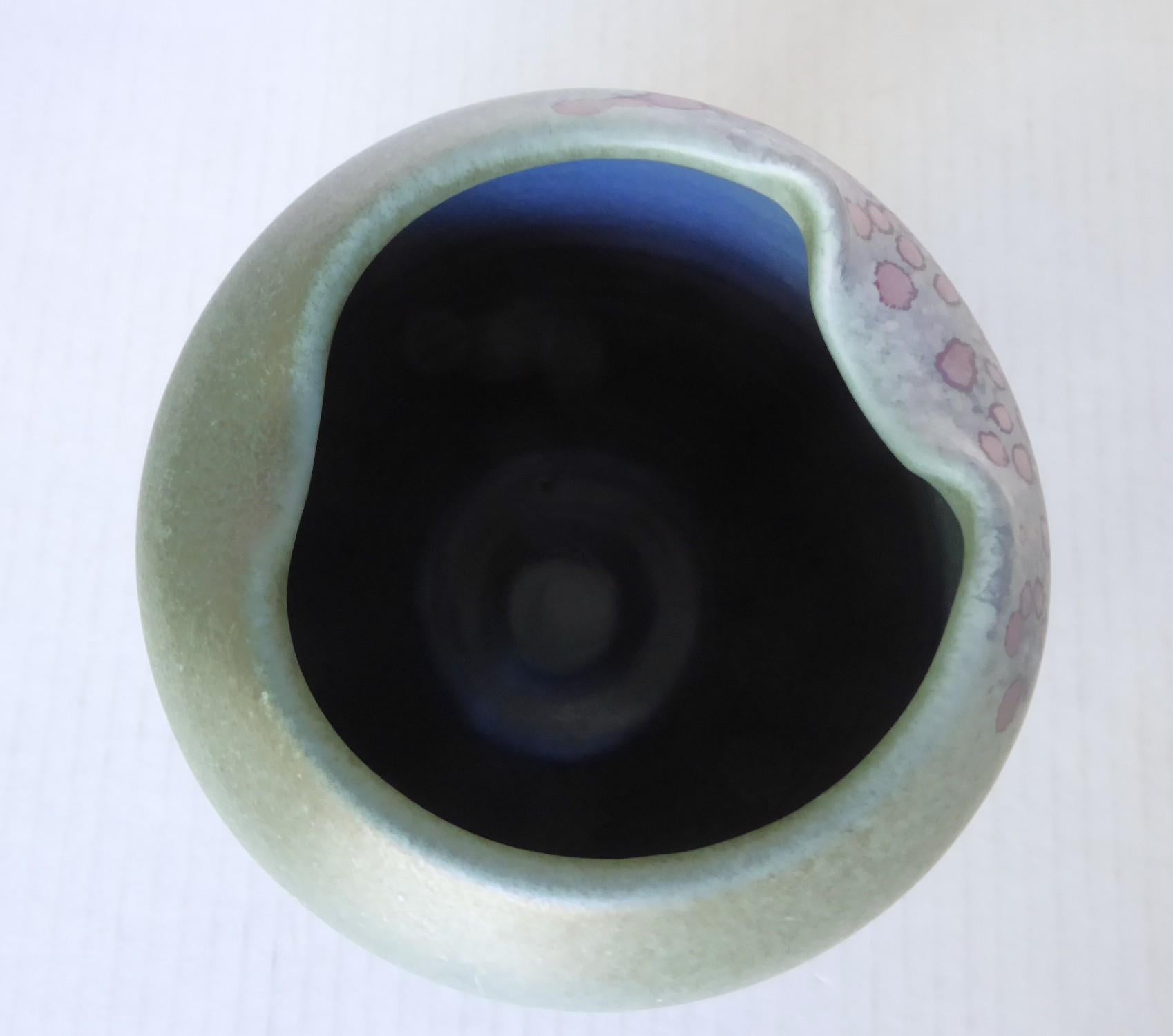 Fin du 20e siècle Vase en céramique moderne à bord pincé Serra, Josep Serra, Espagne, 1970