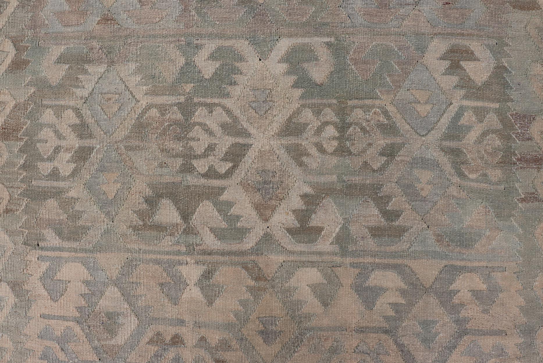 Gallery Turkish Vintage Flat-Weave Tribal Designed Kilim in Earthy Tones In Good Condition For Sale In Atlanta, GA