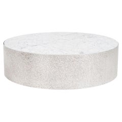 Table basse Gallet & Dauzet « HISPAR » en marbre de Carrare et acier martelé