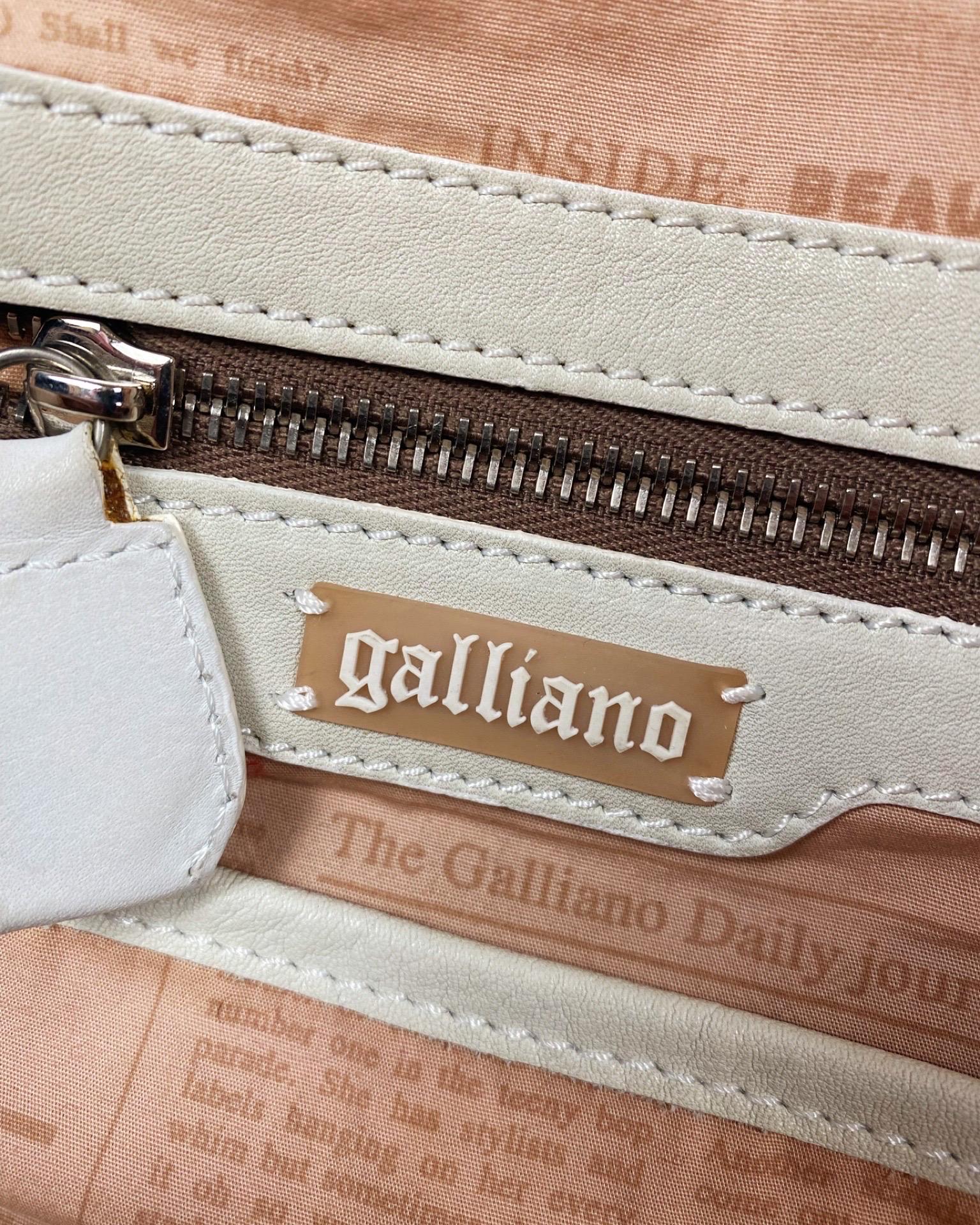 GALLIANO 2000s Newspaper Gazette Shoulder Bag en vente 6