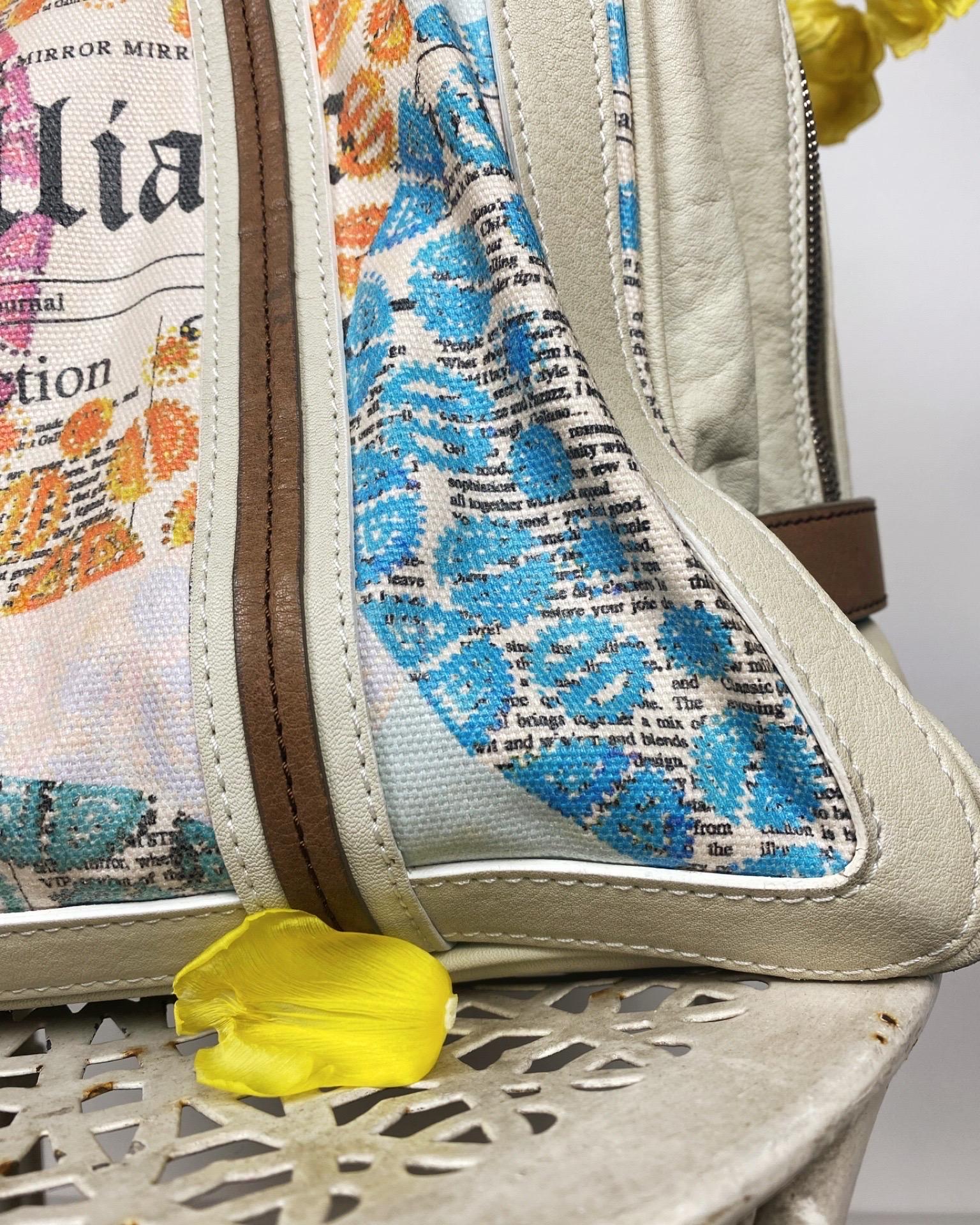 GALLIANO 2000s Newspaper Gazette Shoulder Bag en vente 1