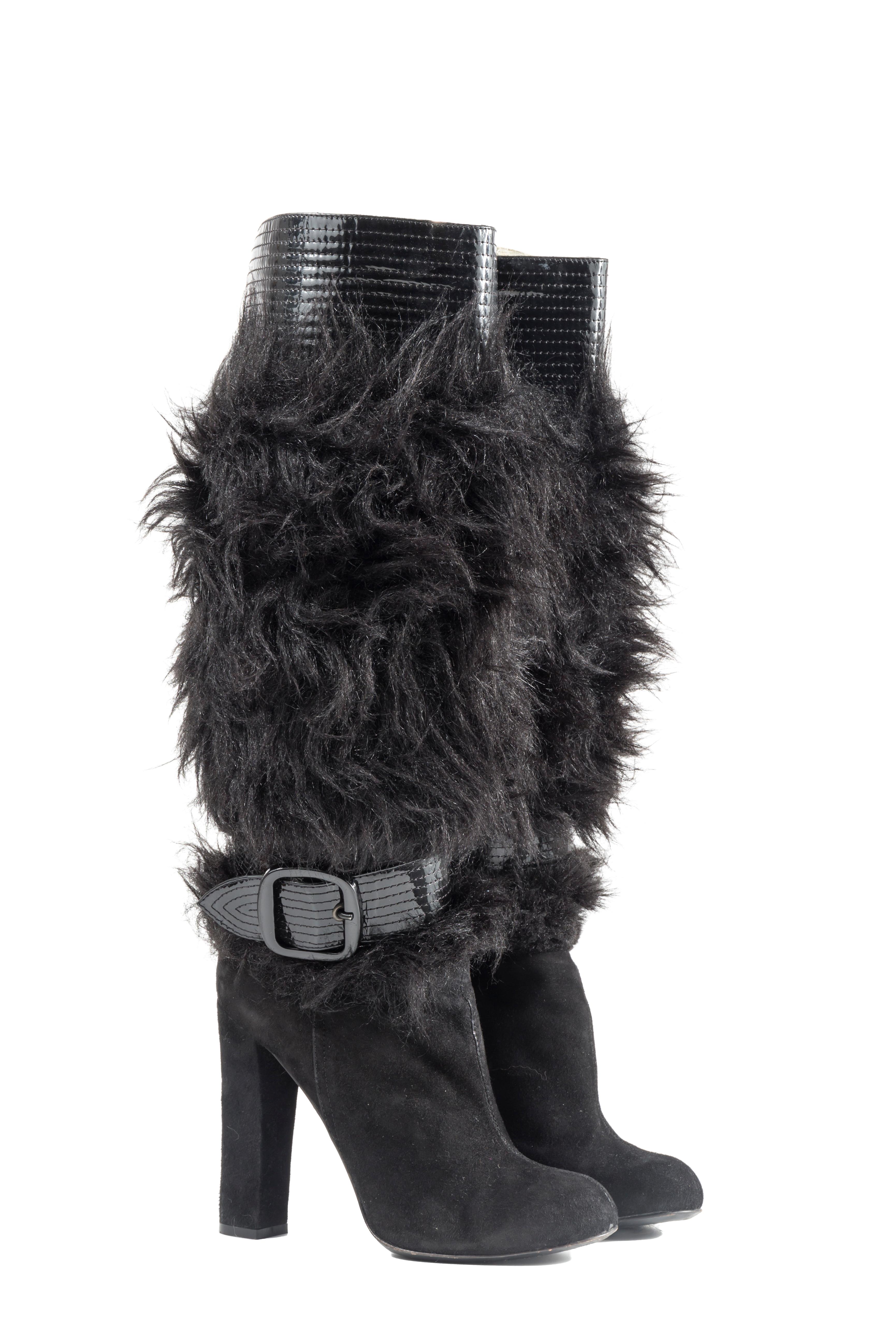 Galliano, schwarze Stiefel aus Kunstpelz, 2000er-Jahre (Schwarz) im Angebot