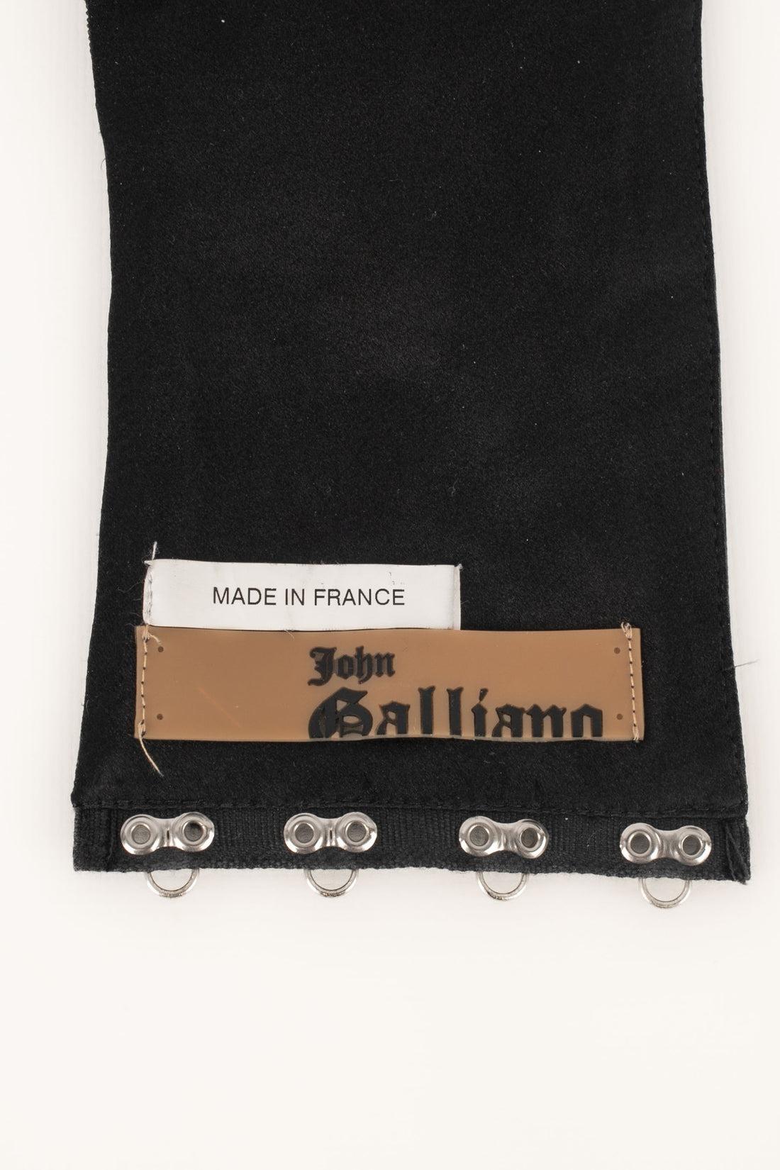 Galliano Cintura in tessuto satinato nero in vendita 4