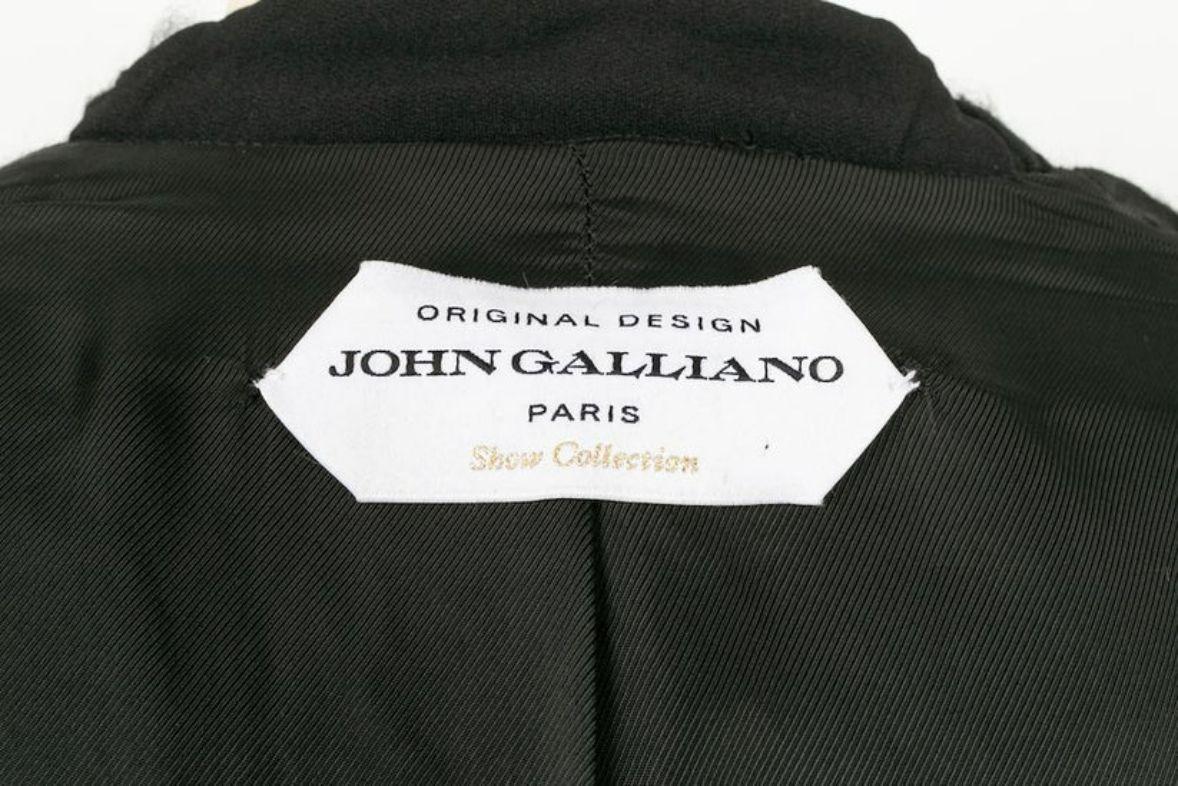 Galliano Black Wool Jacket with Bangs (Veste en laine noire avec franges) en vente 3