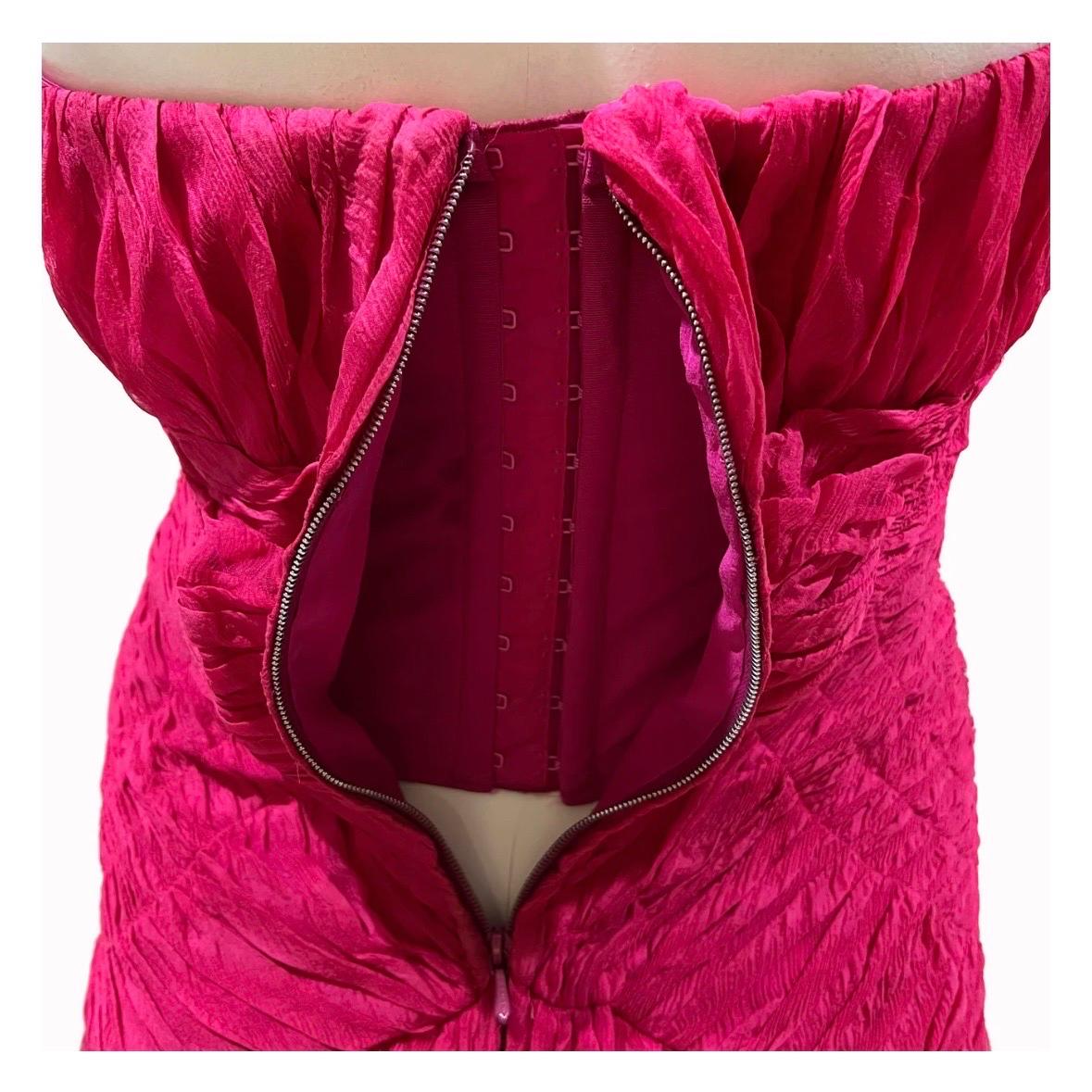 Galliano Dior - Robe courte magenta printemps 2009 Pour femmes en vente