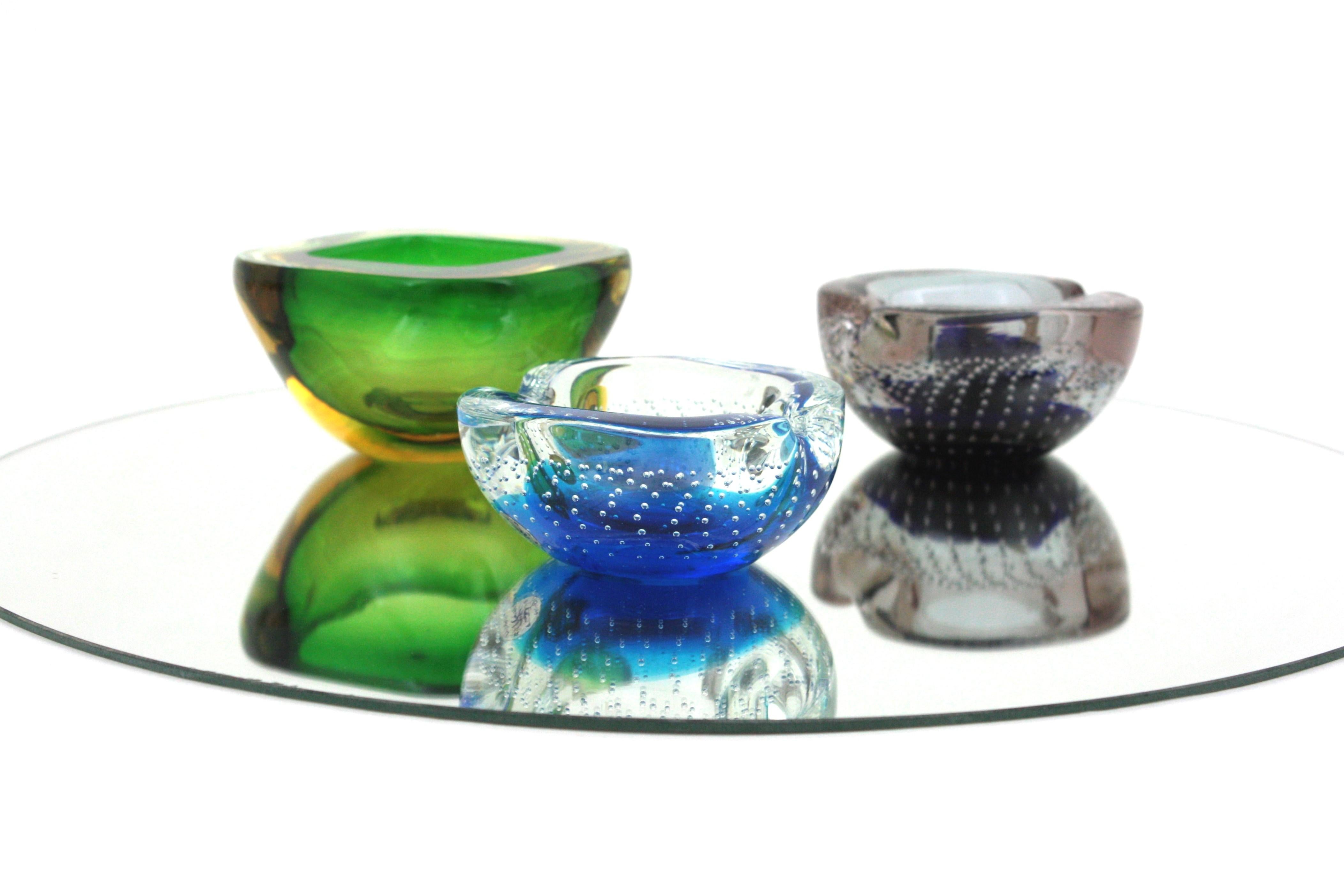 Galliano Ferro Murano Blau Klar Bullicante Kunstglas Geometrische Schale / Aschenbecher aus Muranoglas im Angebot 7