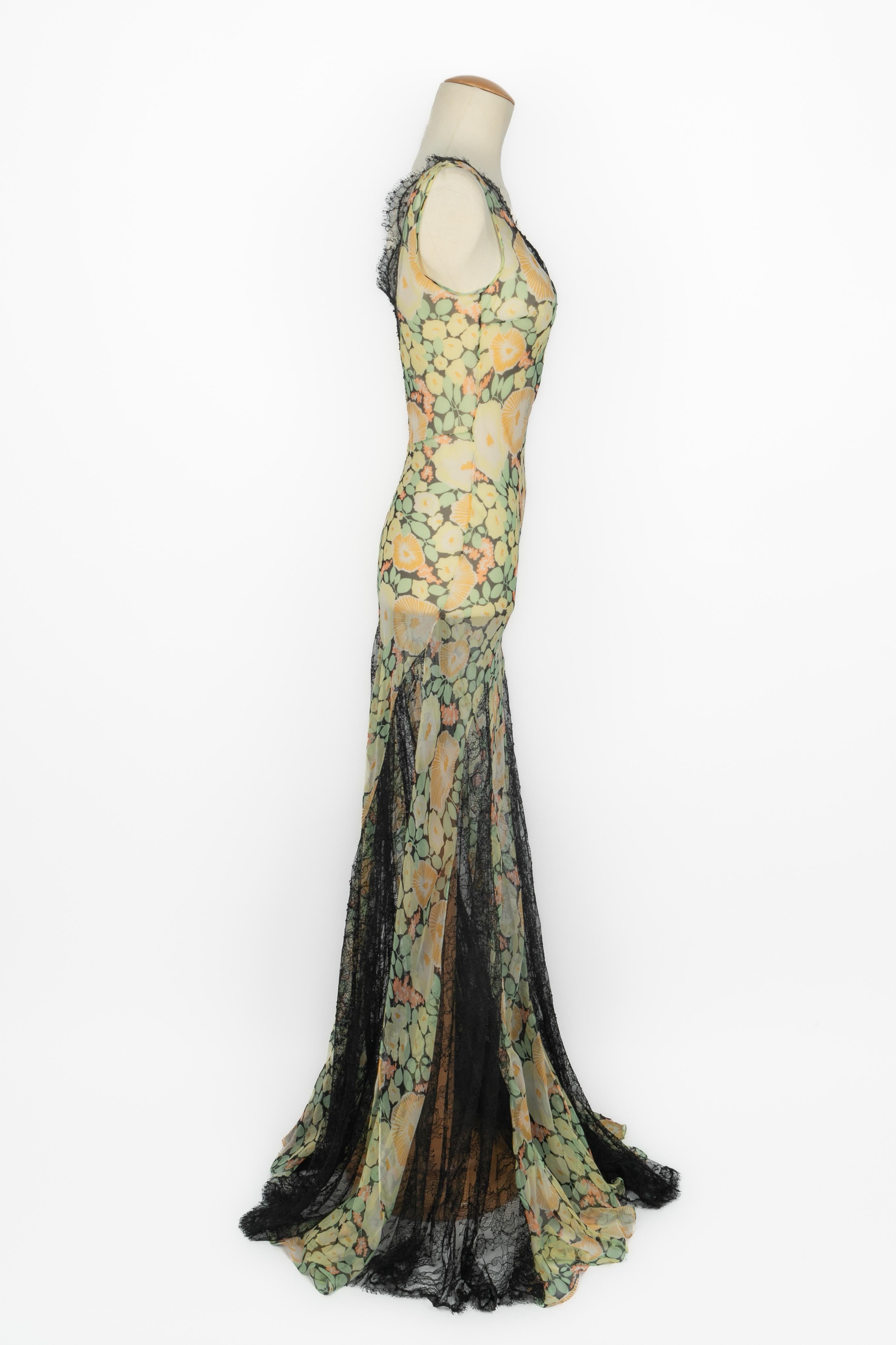 Galliano Musselin-Kleid im Zustand „Hervorragend“ im Angebot in SAINT-OUEN-SUR-SEINE, FR