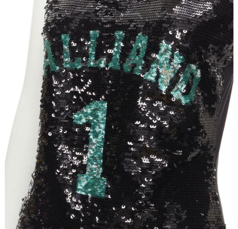 GALLIANO Vintage John Galliano 1 Y2K Tank-Top mit schwarzen und grünen Pailletten, M
Referenz: JYLM/A00002
Marke: Galliano
Designer: John Galliano
MATERIAL: Baumwolle
Farbe: Schwarz, Grün
Muster: Solide
Zusätzliche Details: Tanktop aus Baumwolle mit
