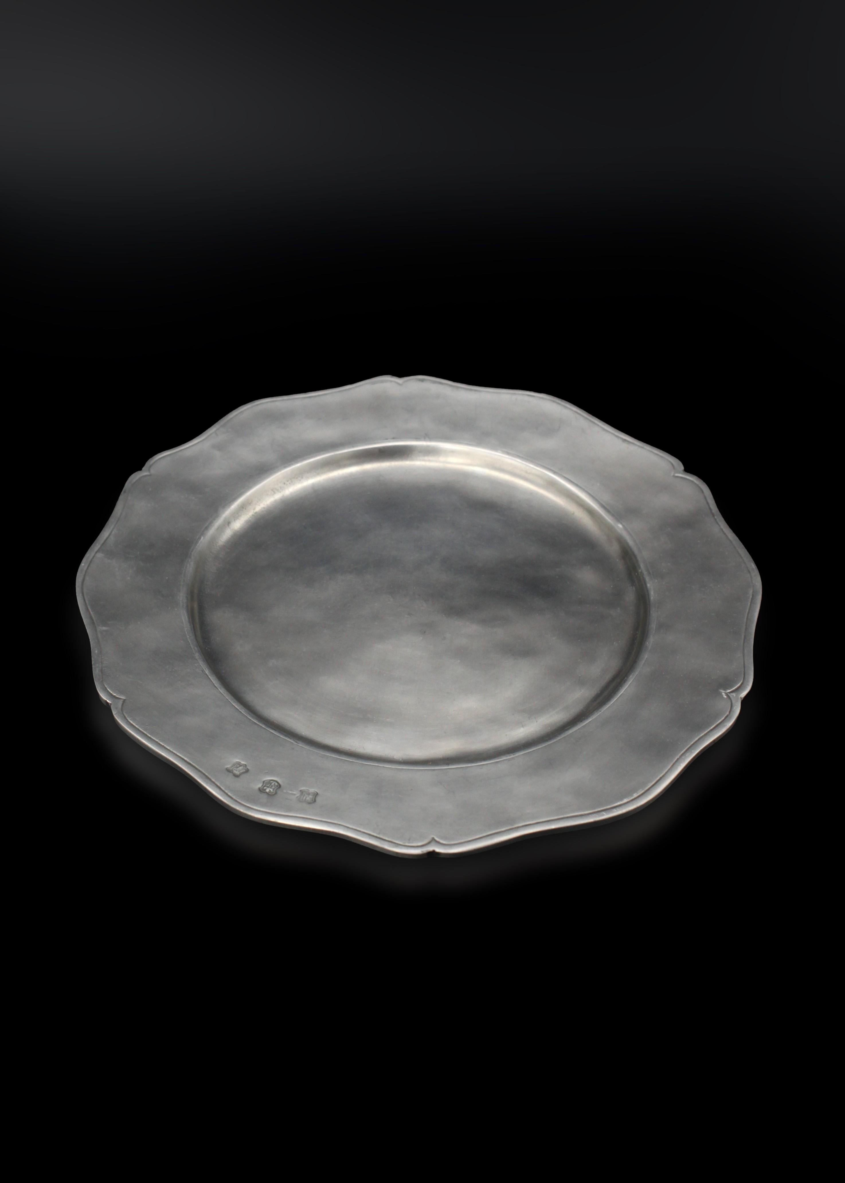 Handcrafted with the utmost artistry in the heart of Italy, this Italian Pewter Plate represents the highest degree of craftsmanship. Made from a food-safe alloy that is lead-free and FDA approved, this plate satisfies both your aesthetic and
