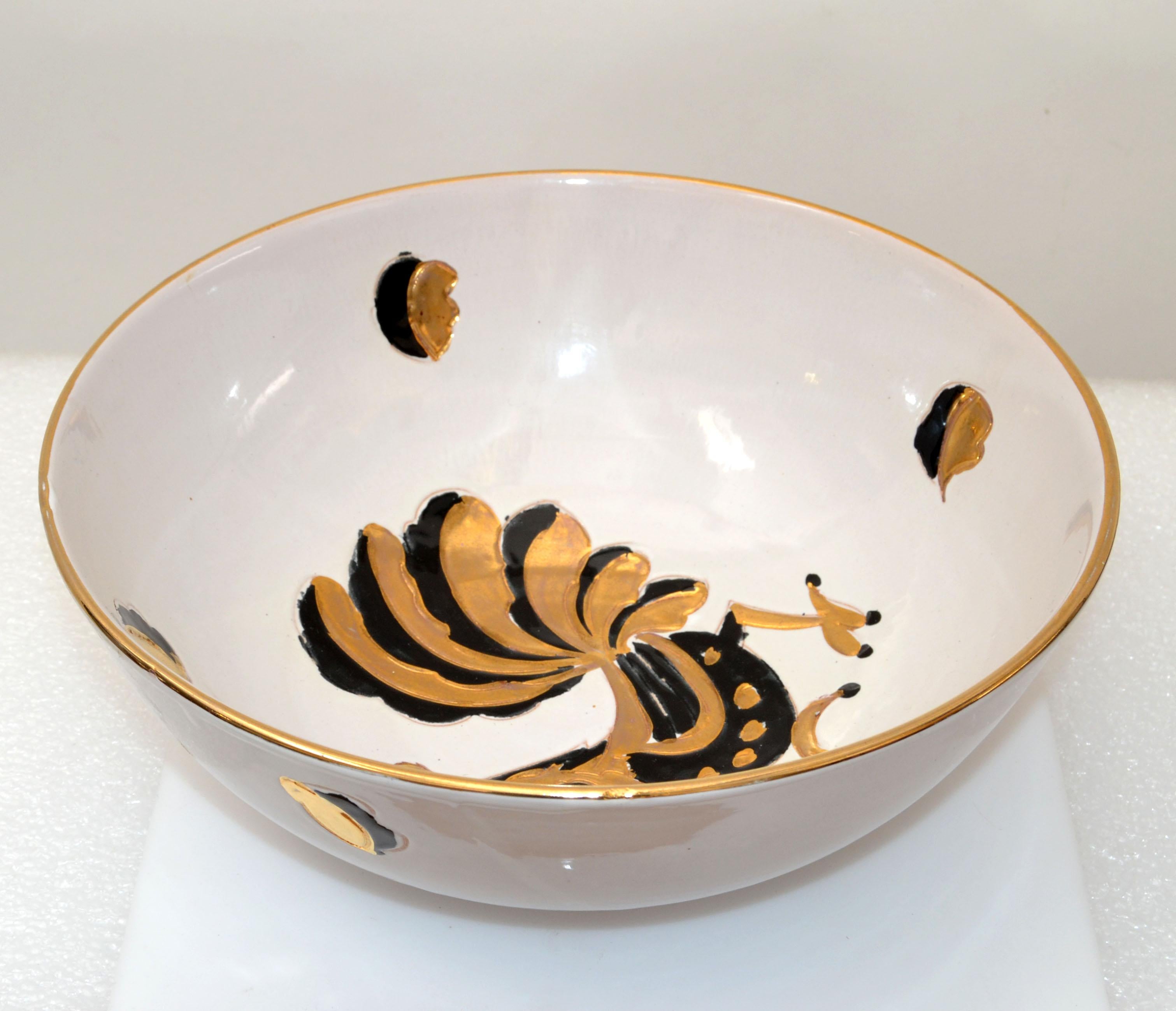 Italian Gallo D'Oro Italy Vintage Hand Painted Ceramic Gold, Black & White Serving Bowl For Sale