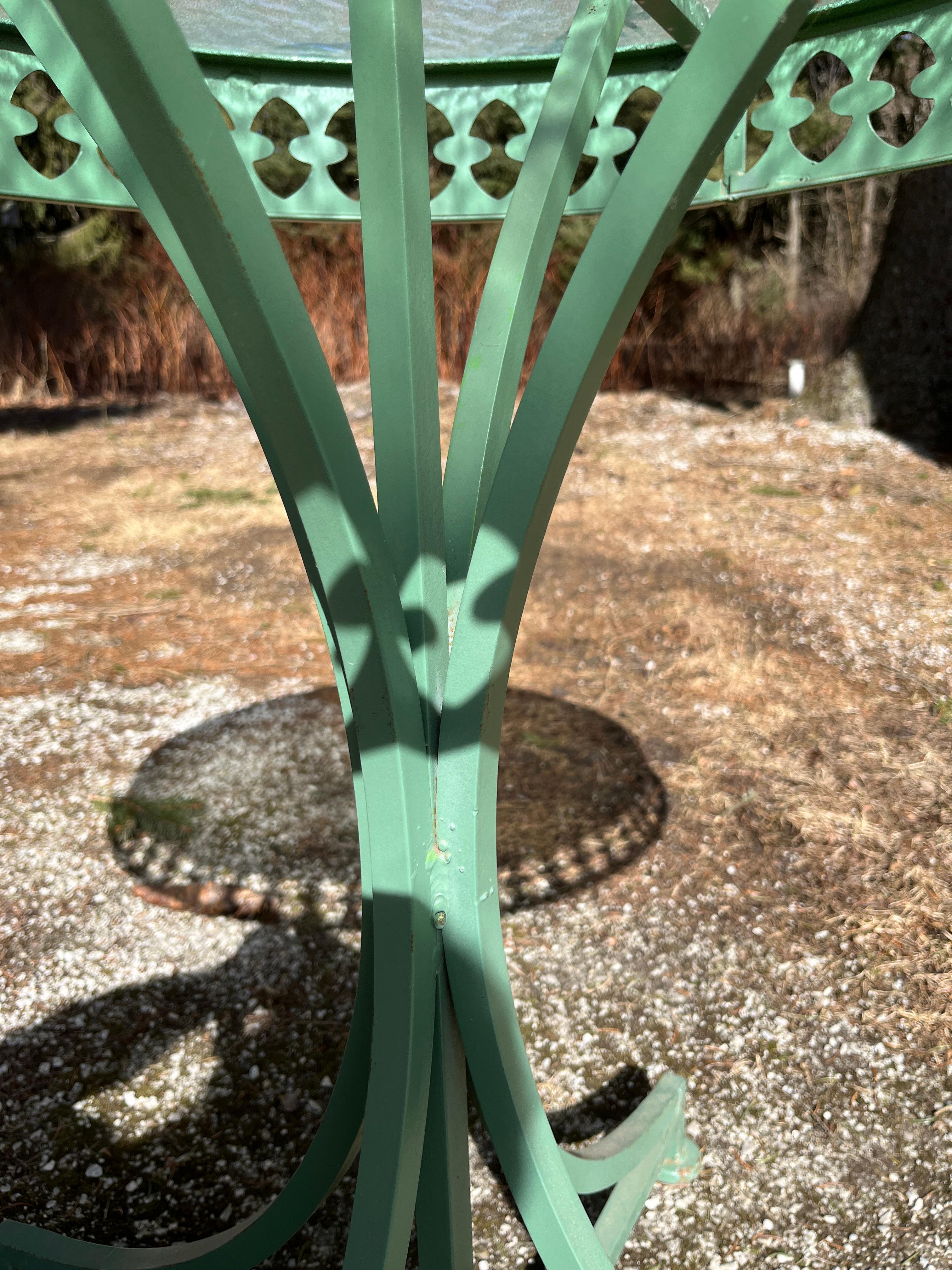Verre Ensemble de patio en fer forgé Gallo Iron Works, fabriqué aux États-Unis, style Salterini en vente