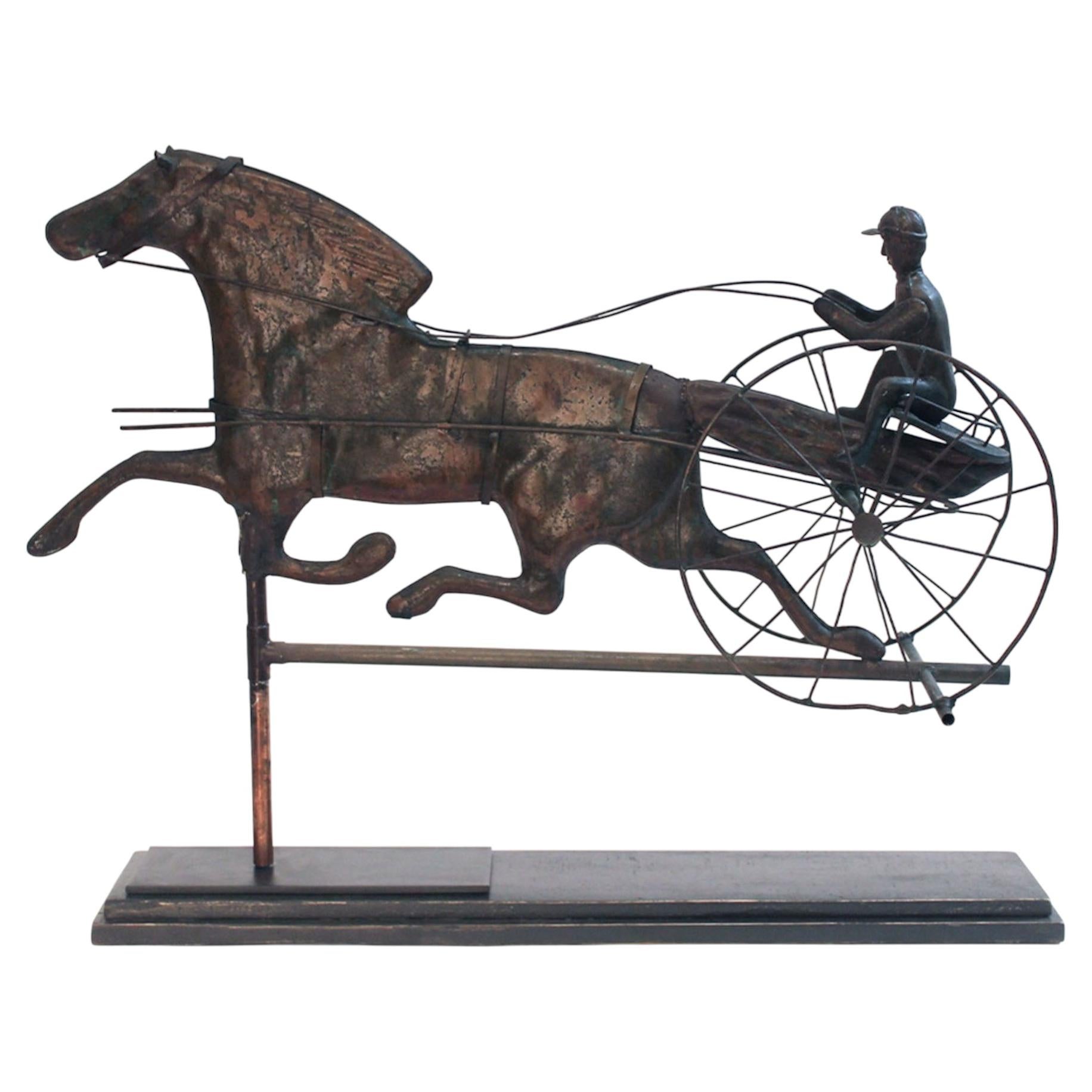 « Galloping Trotter » : girouette vintage en cuivre représentant un cheval