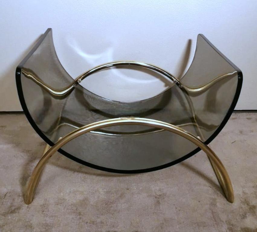 Hand-Crafted Italian Gallotti & Radice Attributed Smoked Crystal and Brass Magazine Rack For Sale