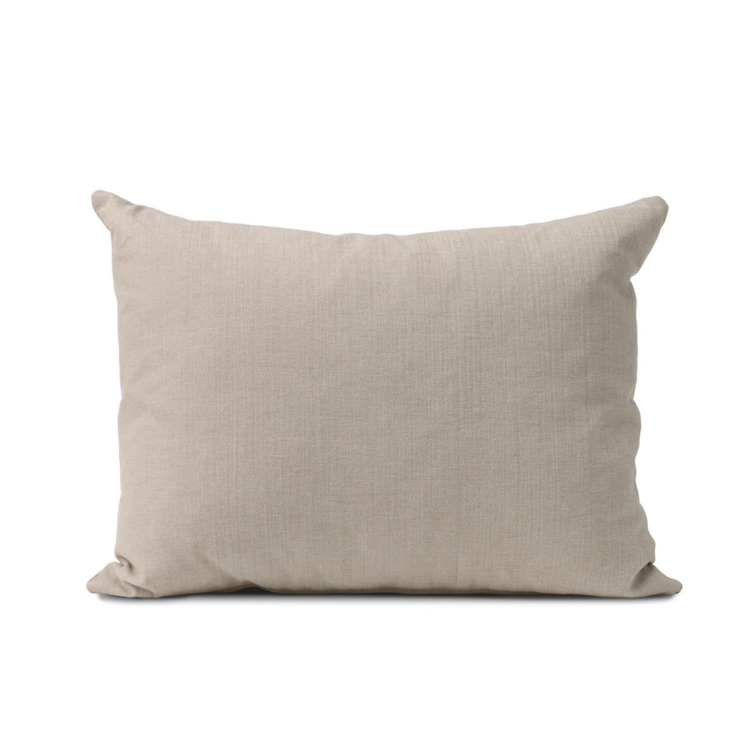 Galore cushion square linen by Warm Nordic.
Dimensions: D70 x H 50 cm.
Material: Textile upholstery, Granulate and feathers filling.
Weight: 1.4 kg
Also available in different colours and finishes. 

An elegant oversized sofa cushion, which