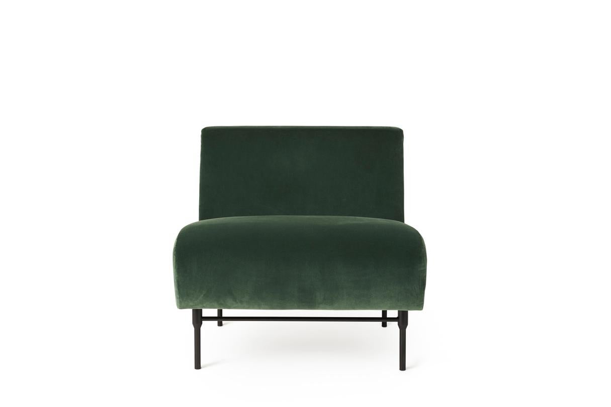 Galore Seater Module Center Forest Green by Warm Nordic
Dimensions: D76 x W80 x H 76 cm
Material: Textile upholstery, Powder coated black steel legs, Wooden frame, foam, spring system.
Weight: 26 kg
Also available in different colours and