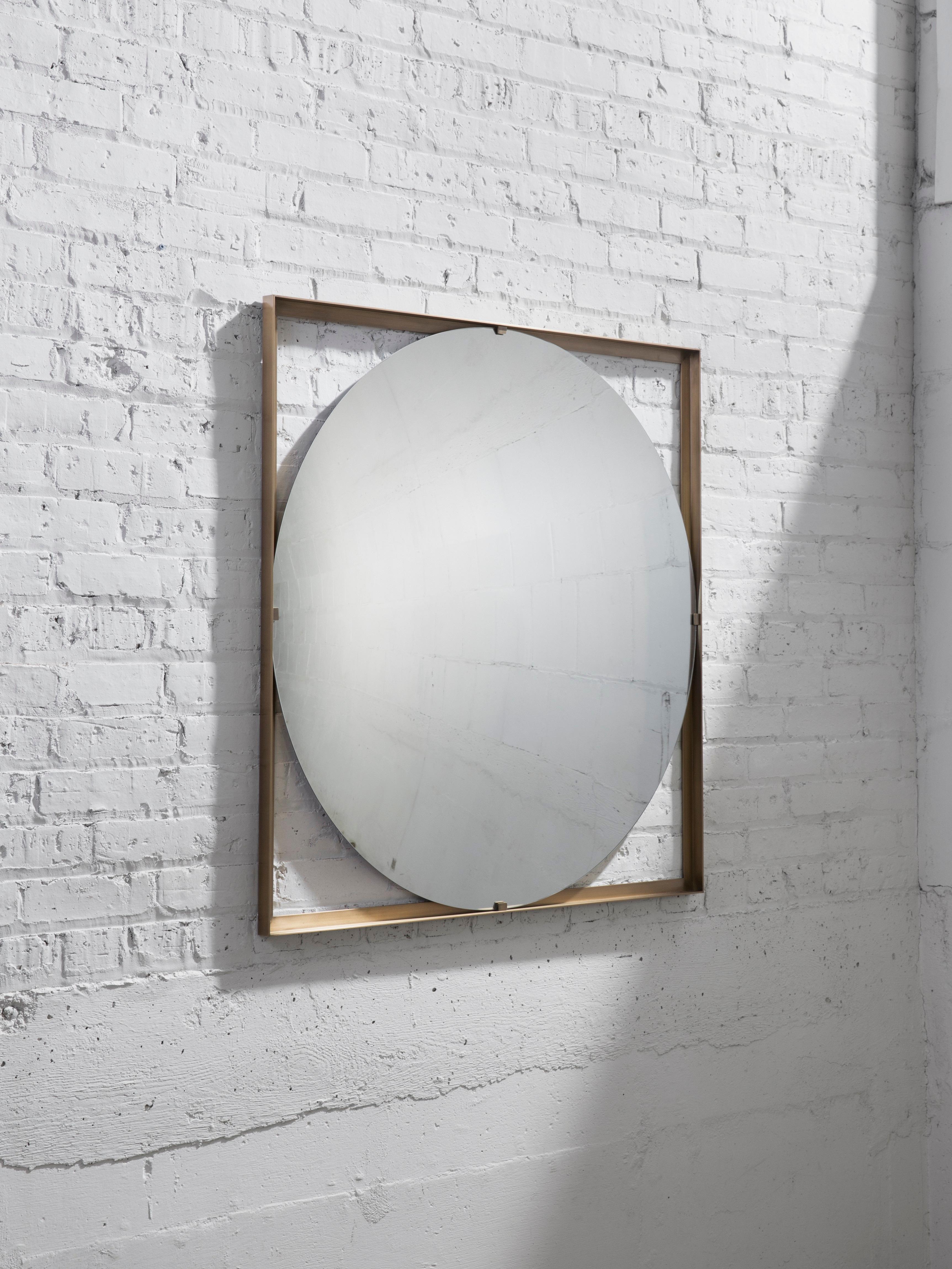 Galt mirror by Gentner Design
Dimensions: D 45.7 x H 2.5 cm
Materials: bronze, mirror
Available in 3 sizes: D45.7cm, D91.4cm, D122cm.

Gentner Design
Rooted in a language of sculpture, character defining details, and world renowned craftsmanship,
