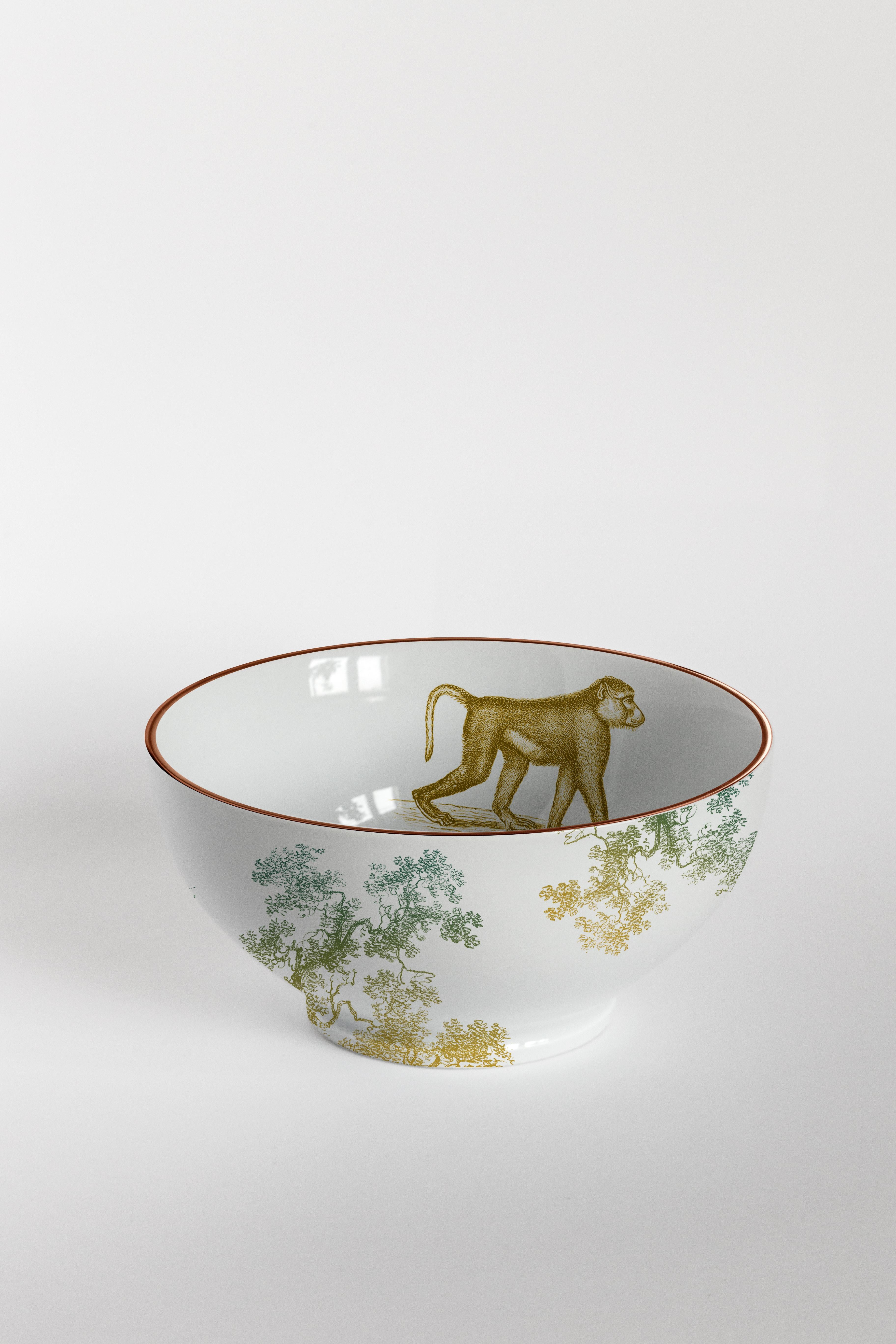 In the vicinity of a Buddhist temple, the slow and cyclical flow of time is outlined.
The Galtaji collection tells an Indian astronomical garden, where monkeys populate the branches of the trees in their daily activities. Everything is shrouded in