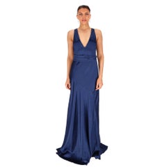 Robe longue en satin à col en V Galvan London
