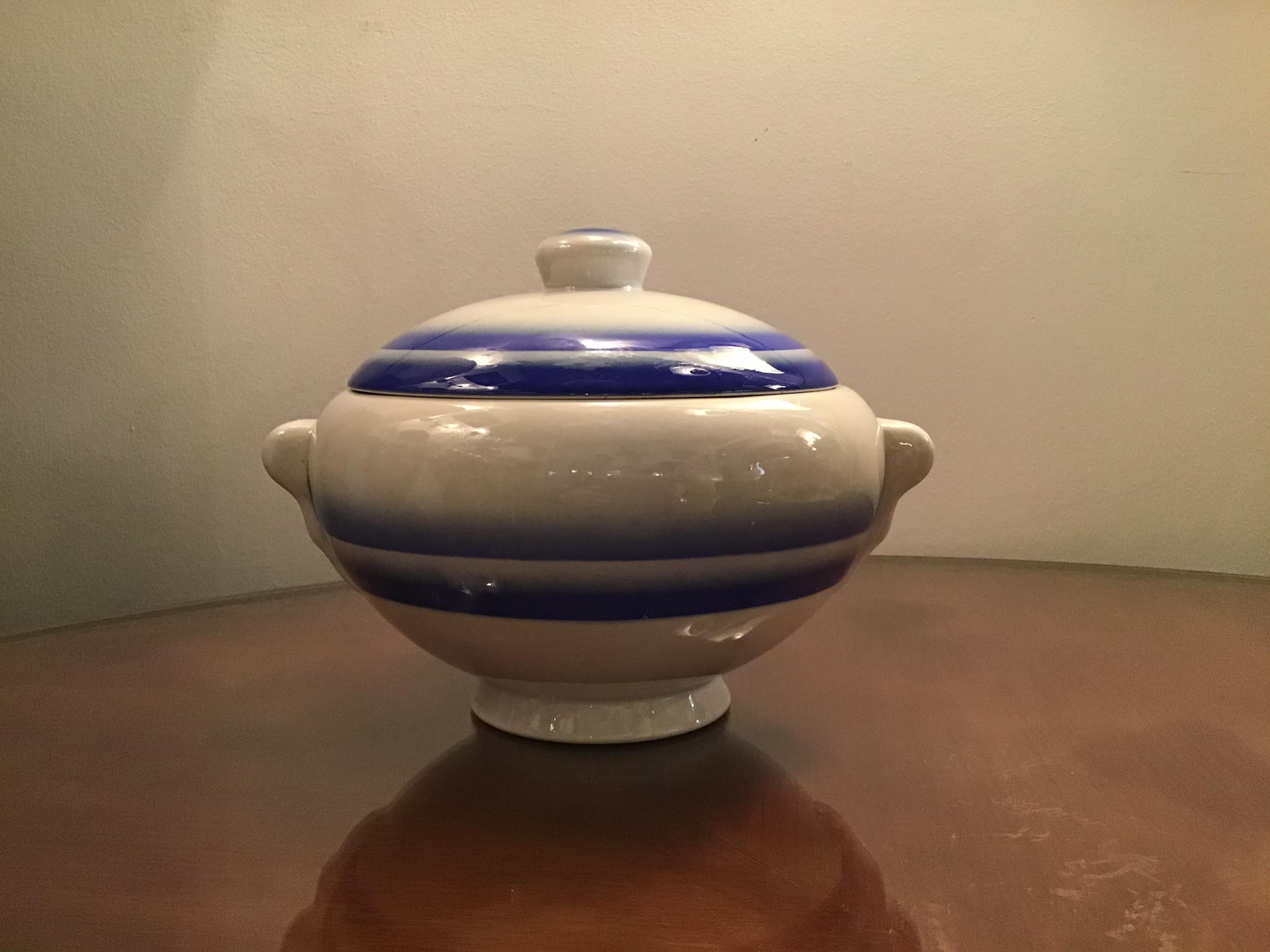 Galvani Pordenone soup tureen centerpiece 1930 ceramic, Italy.