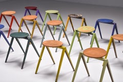 Tabourets bas Galvanitas de style Prouvé, années 1970