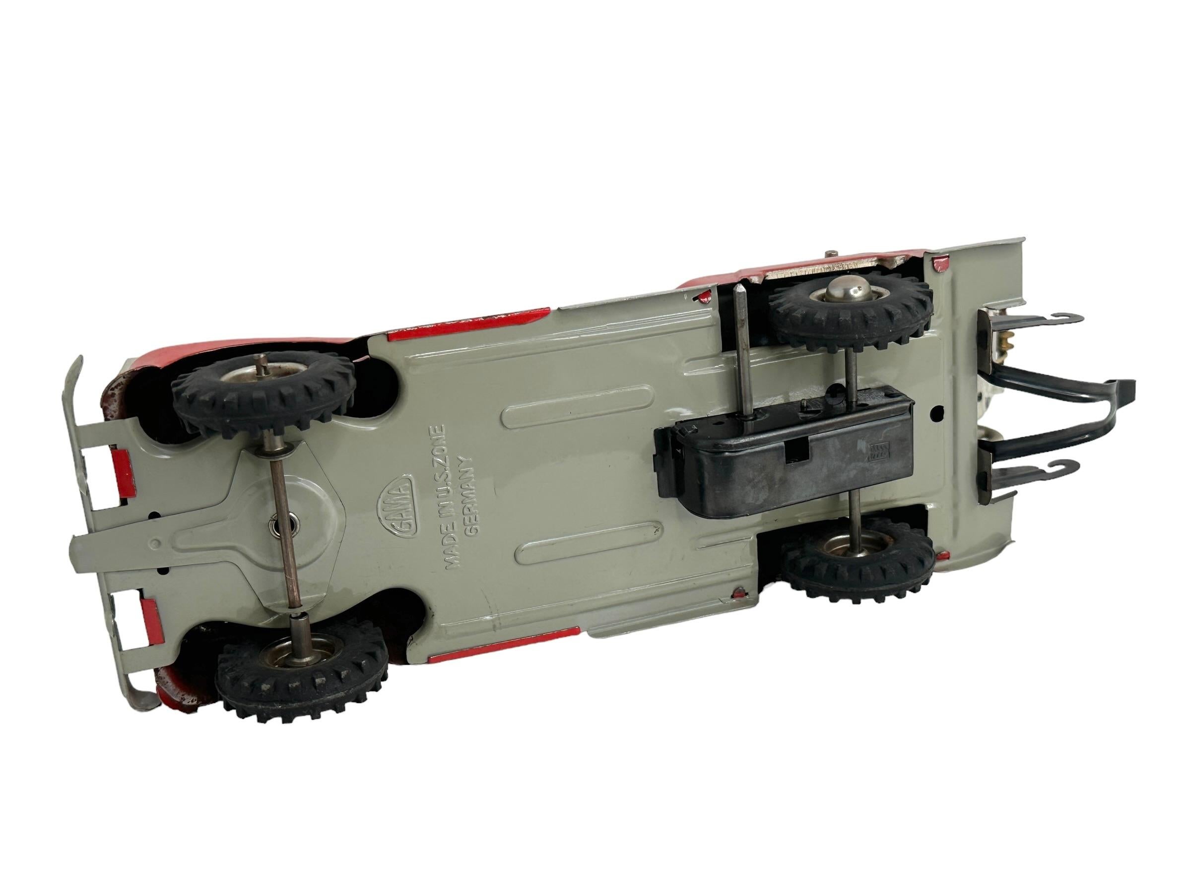 Coche de juguete de hojalata para camión de bomberos Gama Alemania 1945-49 en venta 3