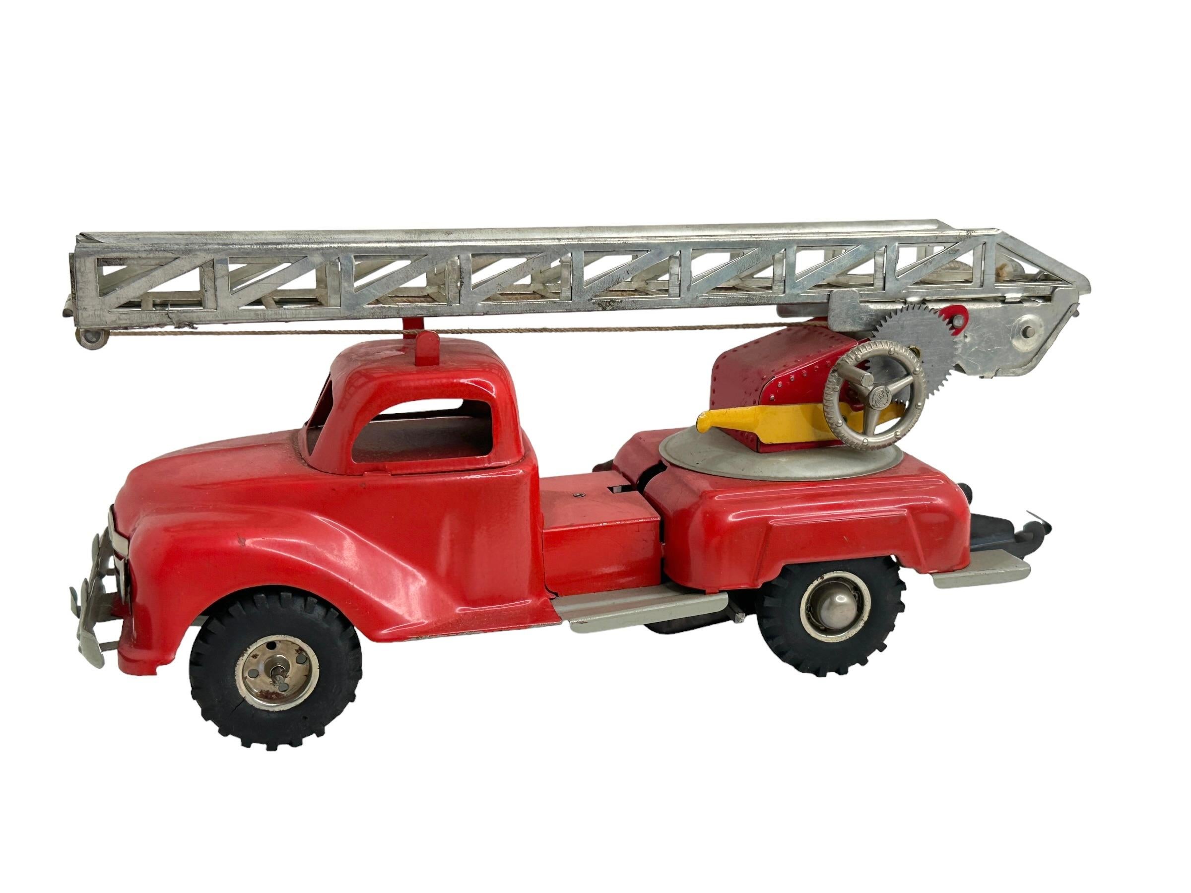 Coche de juguete de hojalata para camión de bomberos Gama Alemania 1945-49 siglo XX en venta