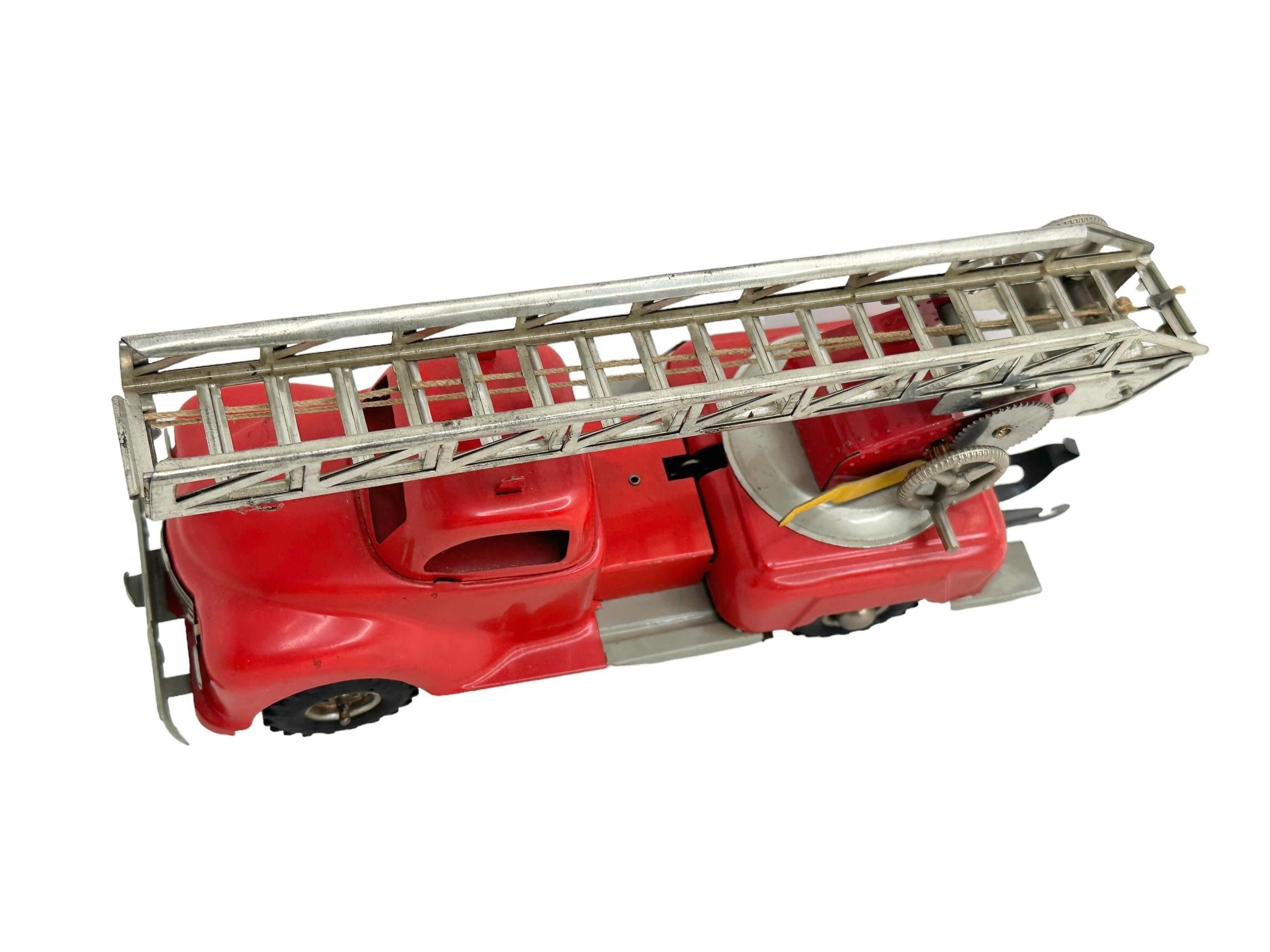 Coche de juguete de hojalata para camión de bomberos Gama Alemania 1945-49 en venta 1