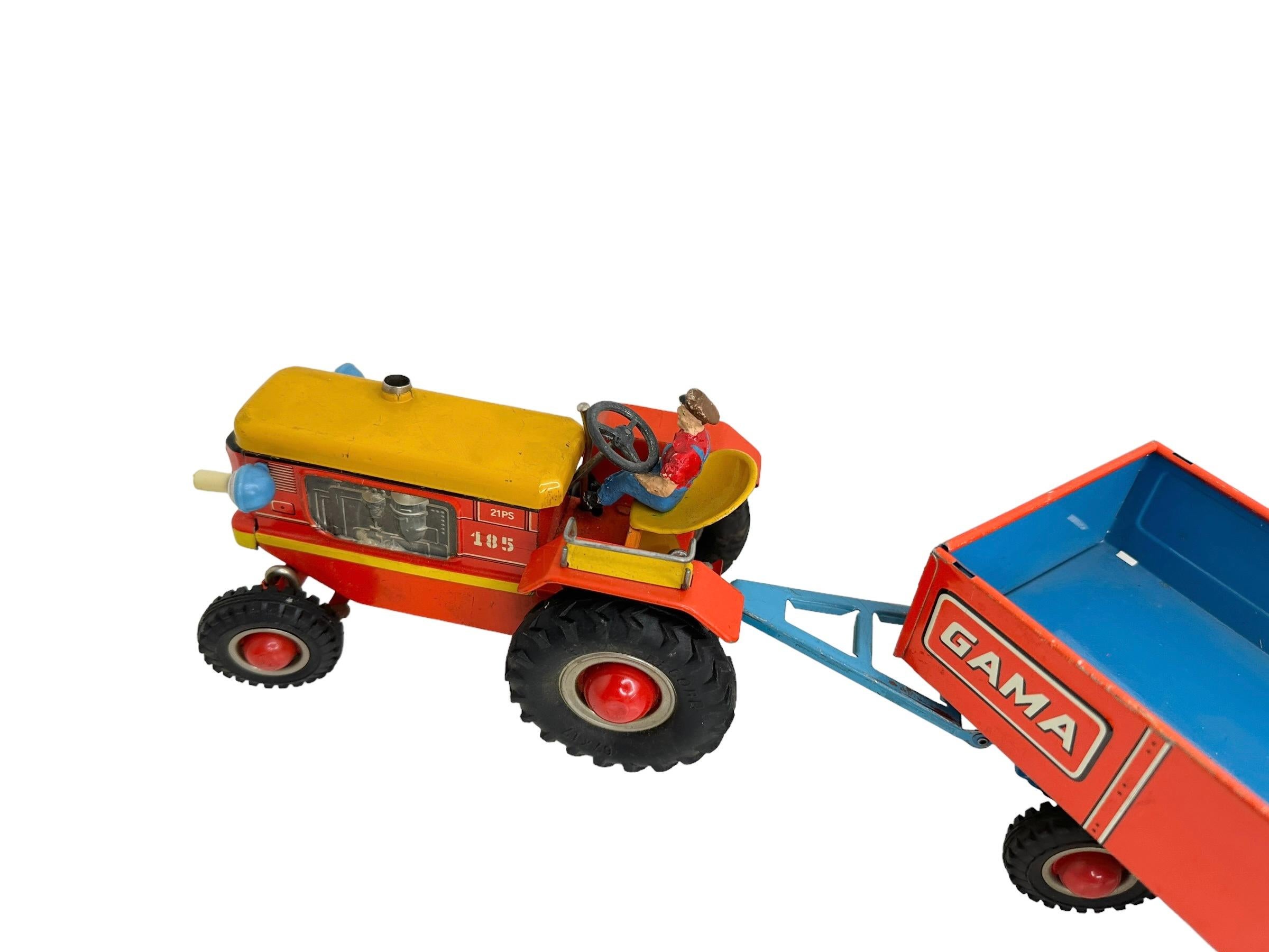 Gama Tractor and Trailer Tin Toy Car Vintage Germany 1960s In Good Condition In Nuernberg, DE