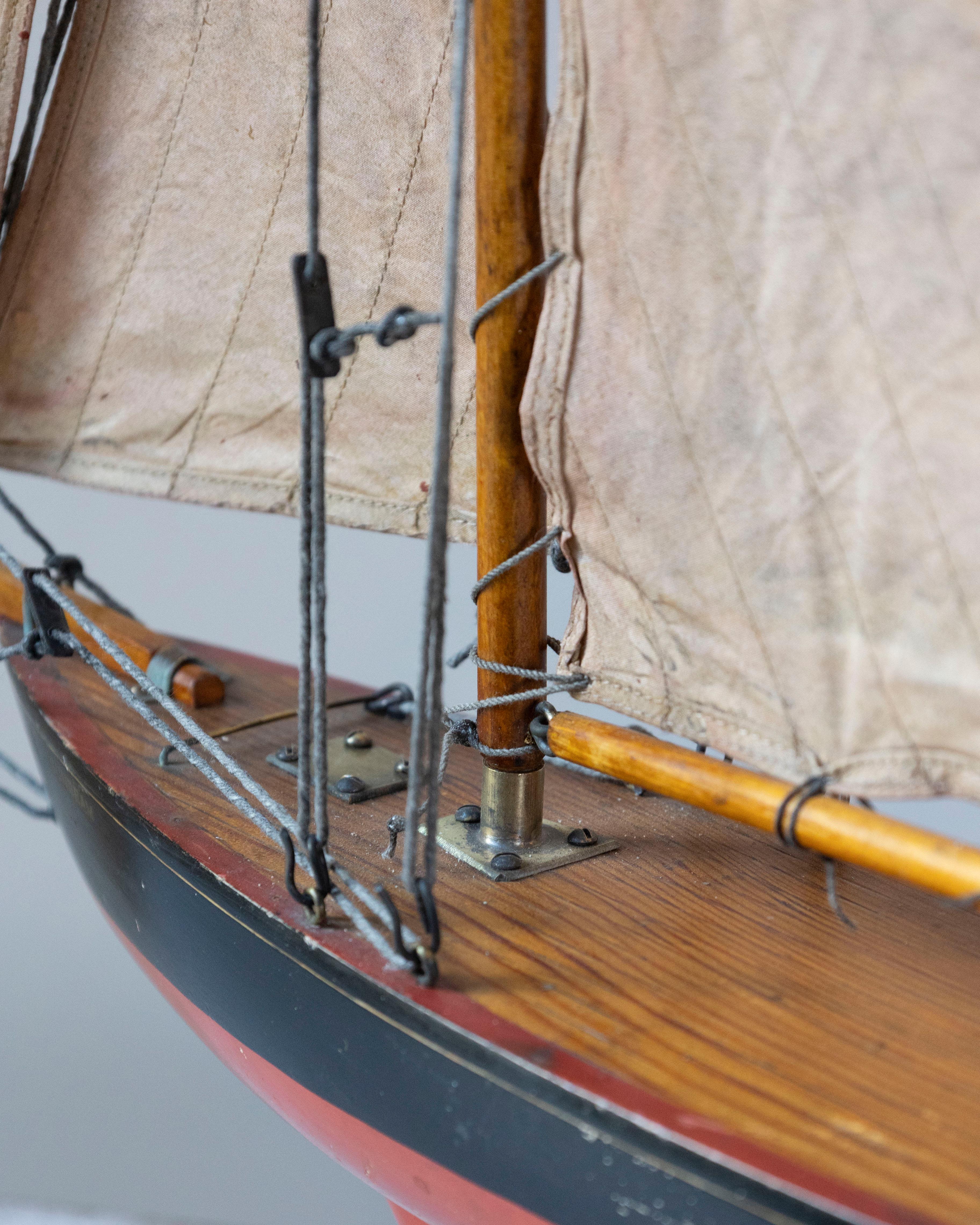 Gamages Goleta Aparejada Cutter Yate Estanque Metal en venta