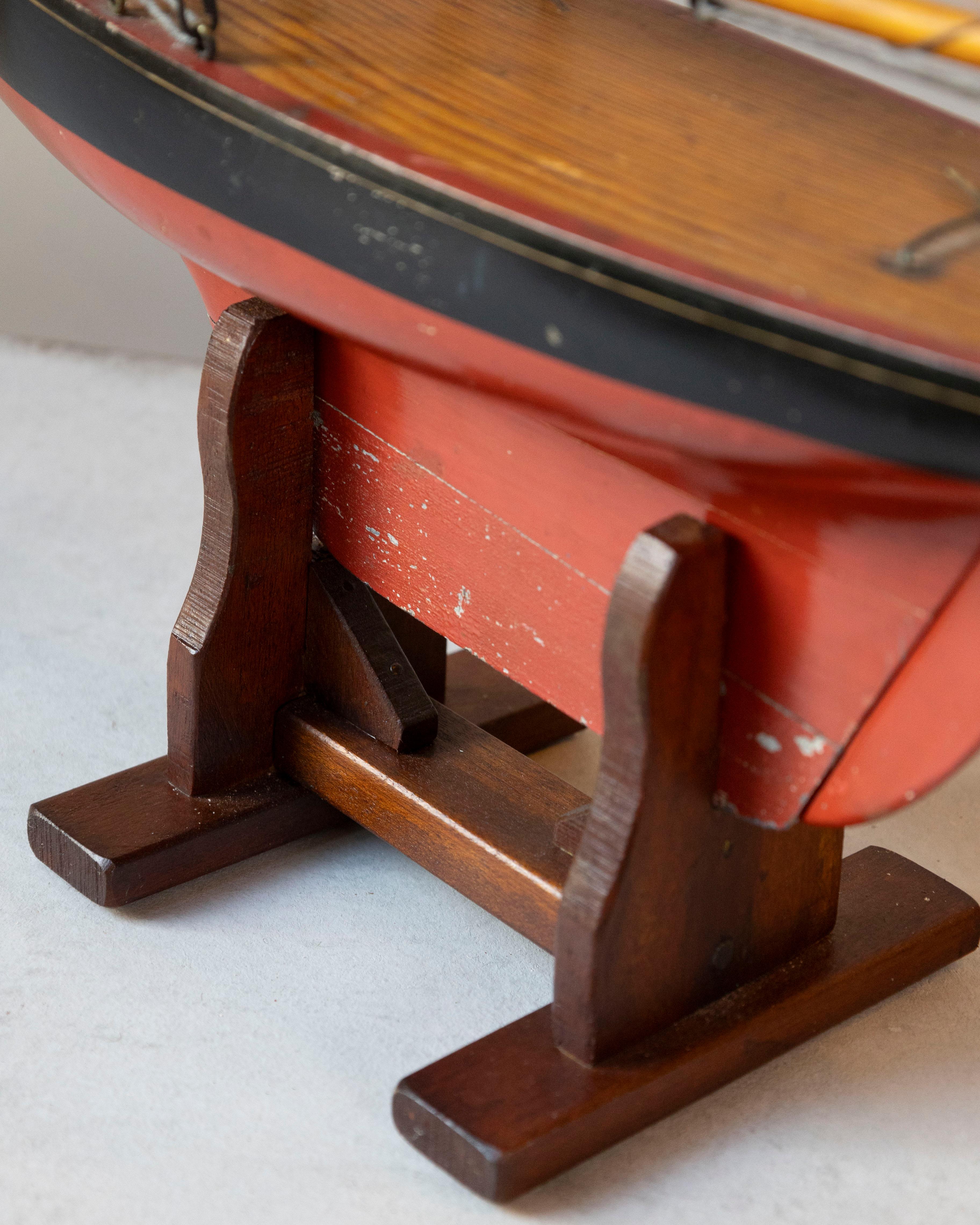 Gamages Goleta Aparejada Cutter Yate Estanque en venta 1