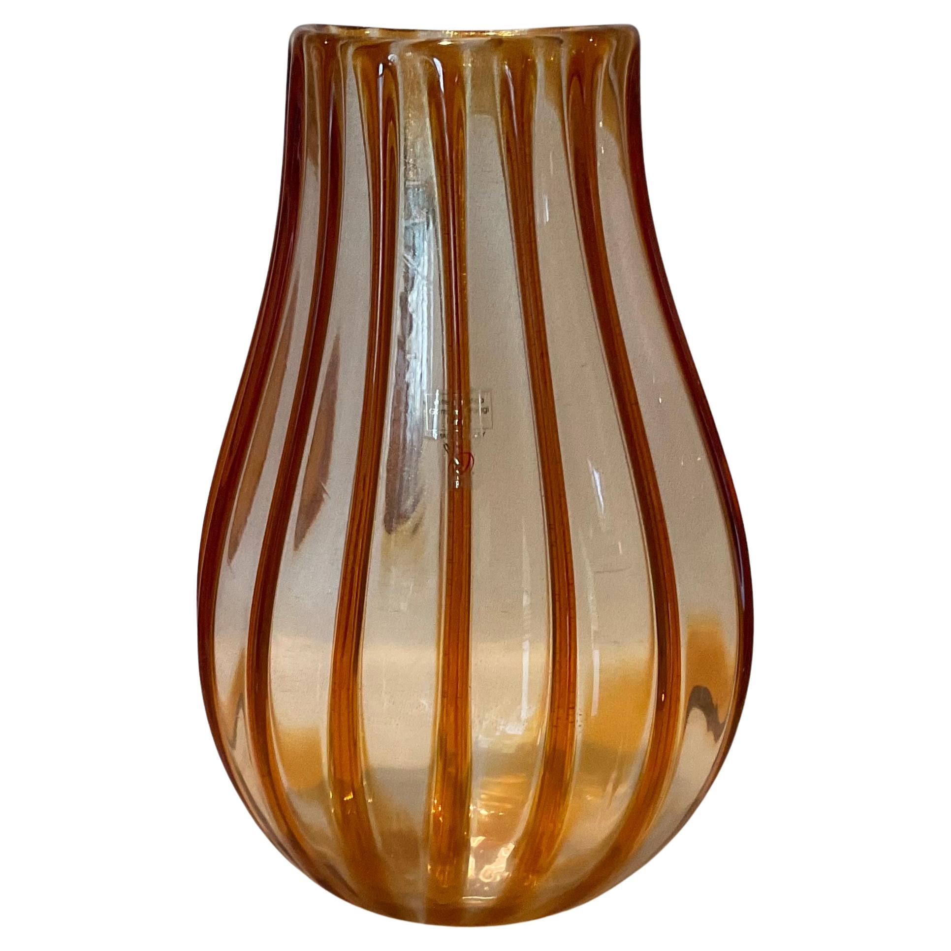 Gambaro & Poggi Gran jarrón de cristal dorado de Murano Firmado por el artista Vidrio aplicado