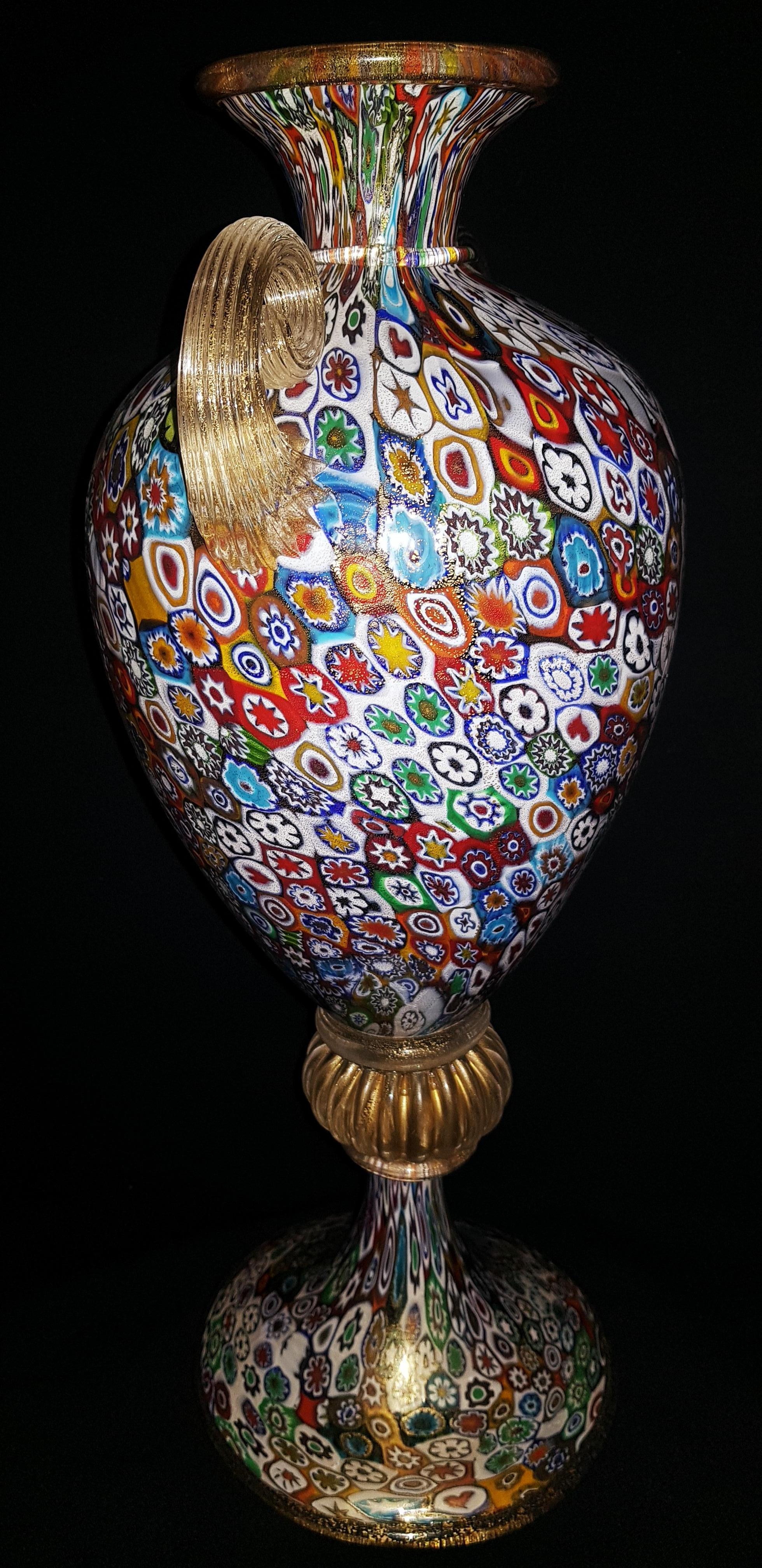Gambaro&Poggi large murano glass sofiato vase with gold leaf   For Sale 2