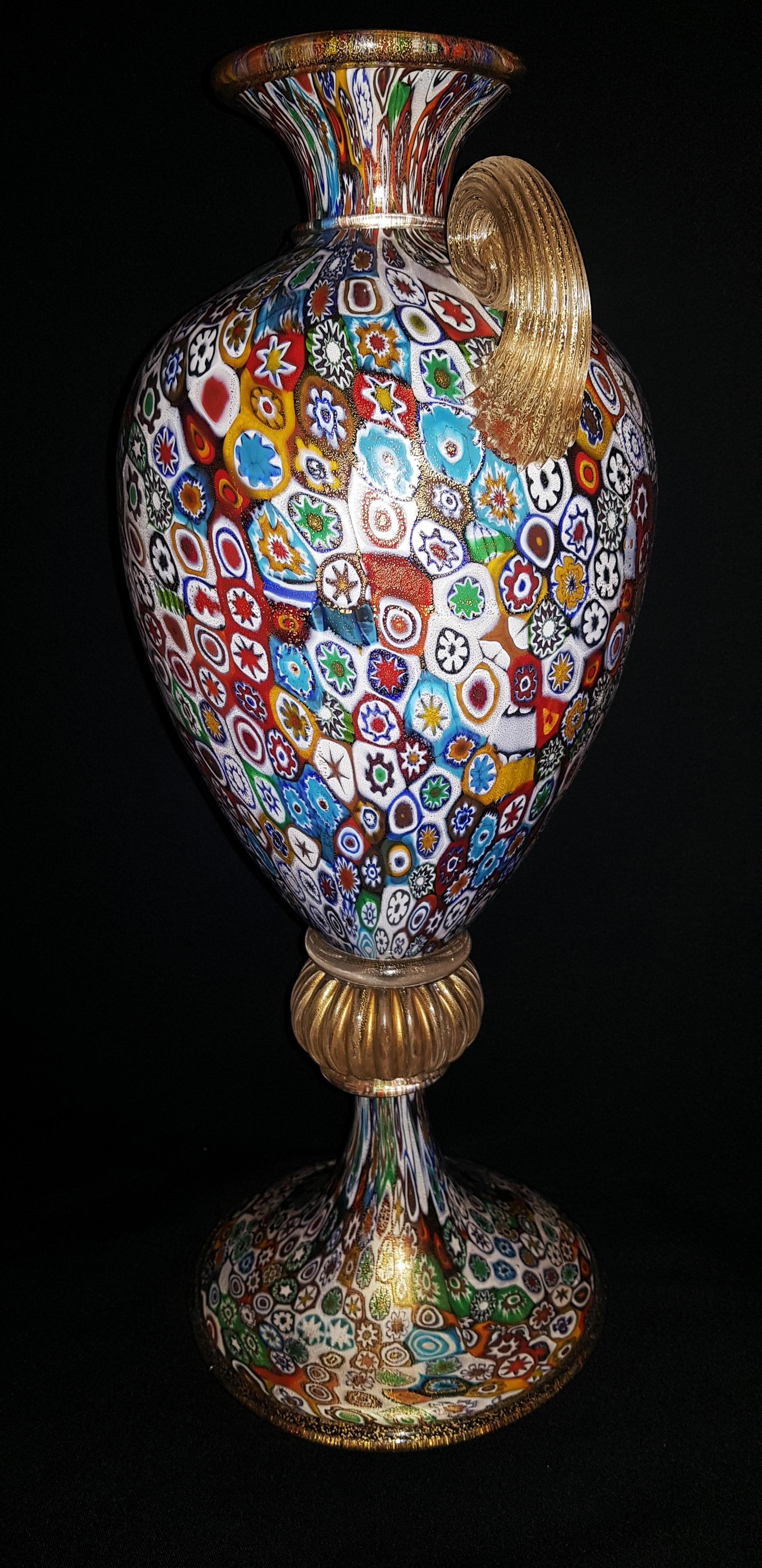 Gambaro&Poggi large murano glass sofiato vase with gold leaf   For Sale 3