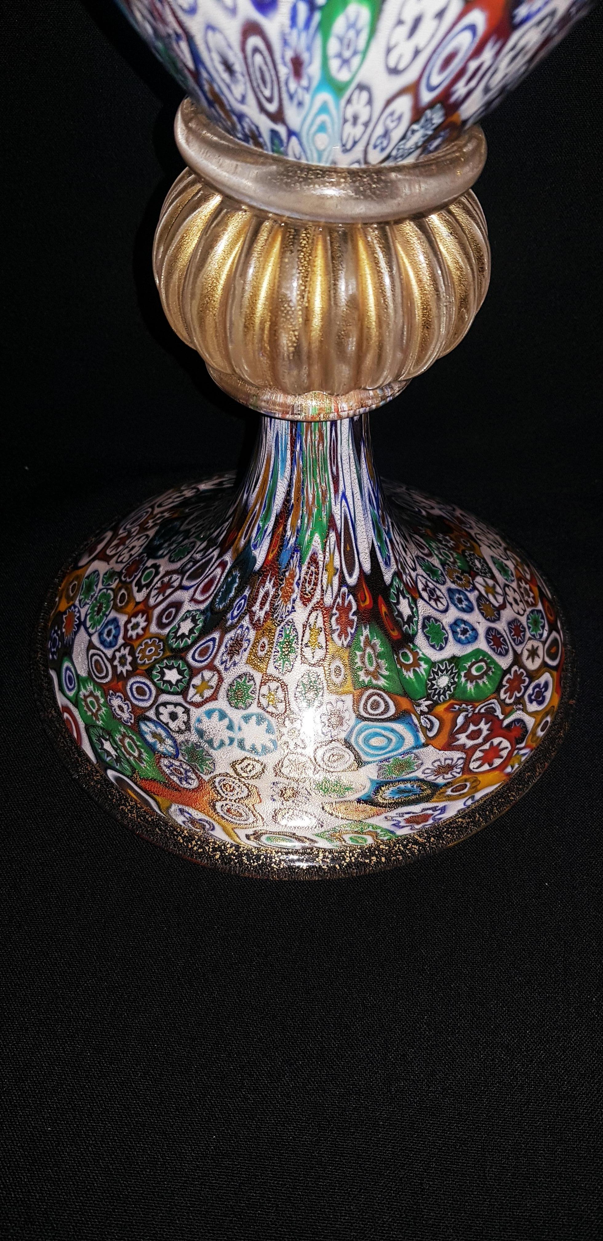 Gambaro&Poggi large murano glass sofiato vase with gold leaf   For Sale 4