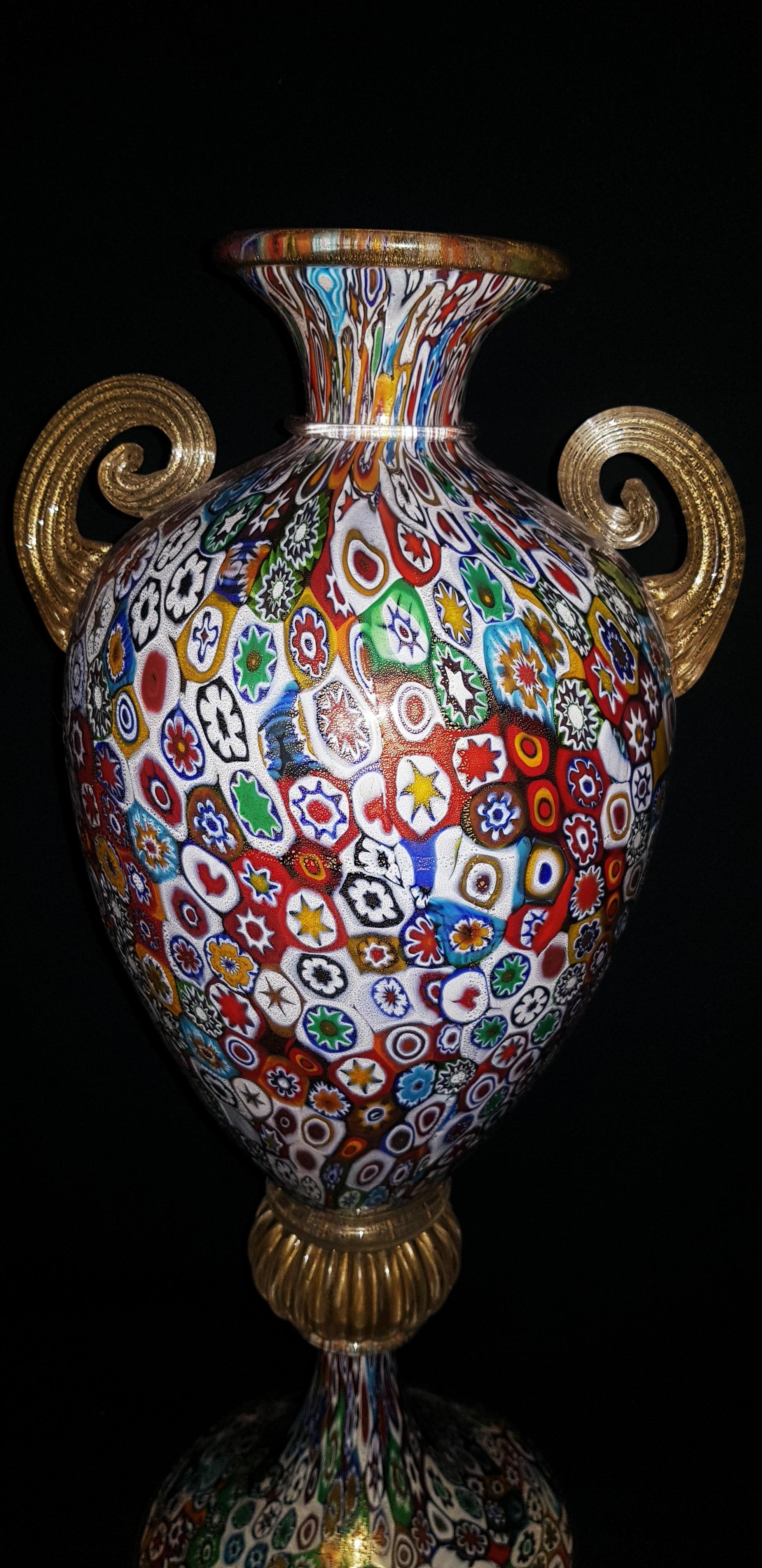 Italian Gambaro&Poggi large murano glass sofiato vase with gold leaf   For Sale