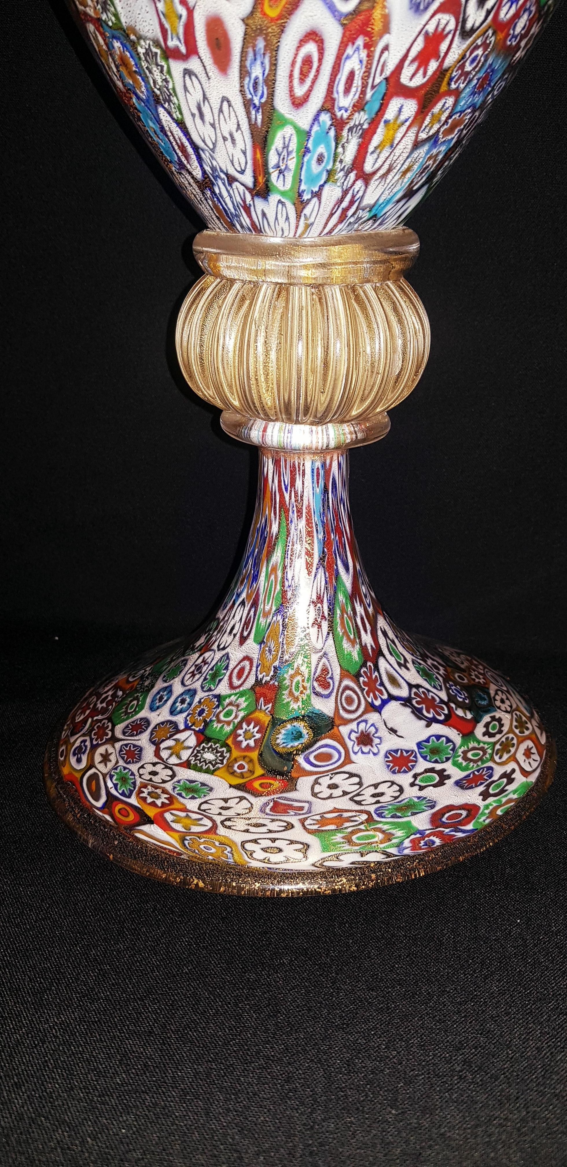Hand-Crafted Gambaro&Poggi large murano glass sofiato vase with gold leaf   For Sale
