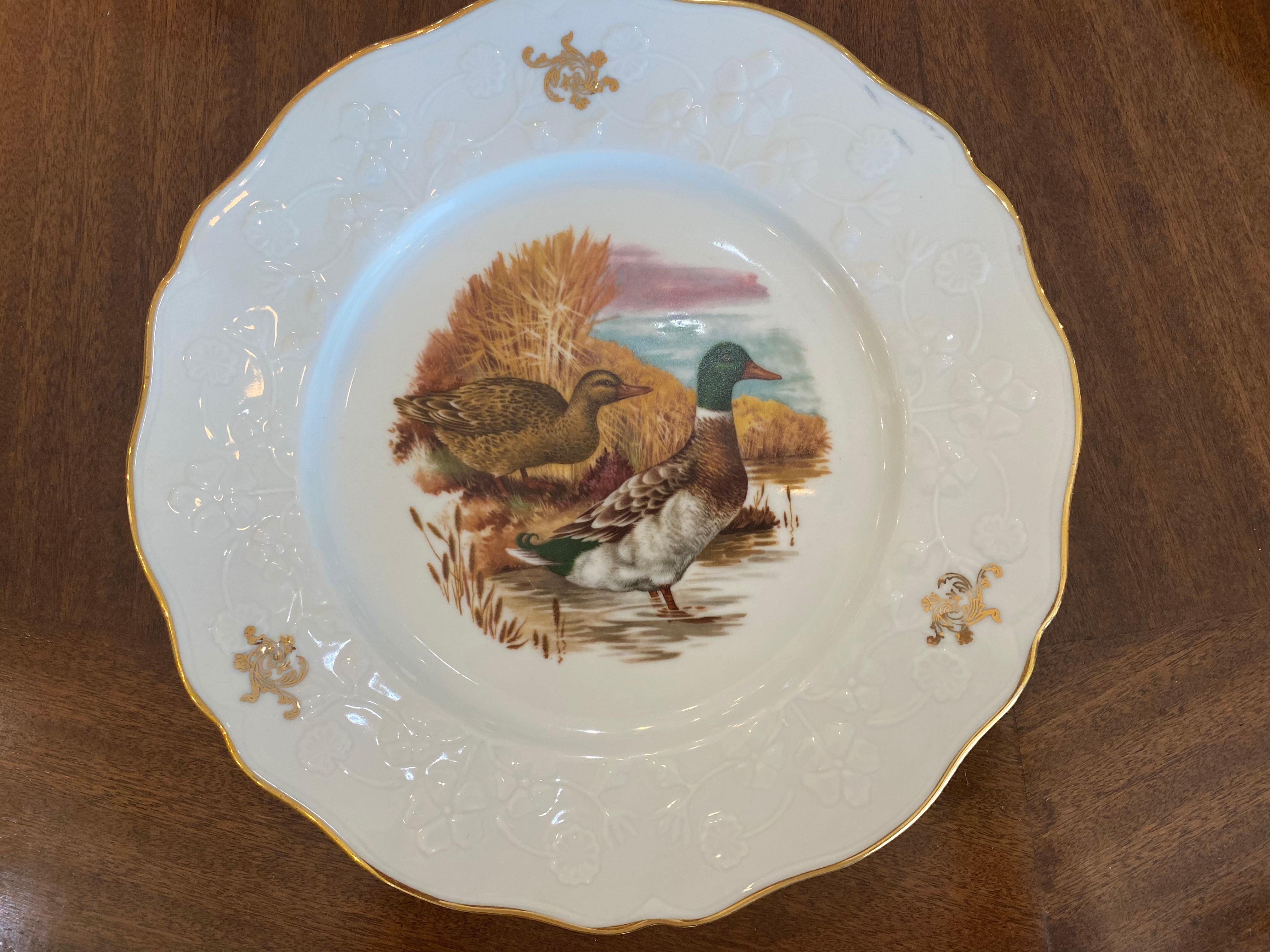 Early 20th Century Game Bird Porcelain Service 24 Plates, 2 Platters, 2 Sauce Boats, French C.1920